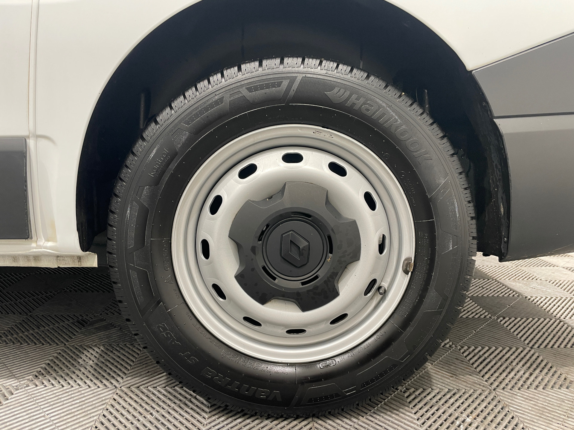 RENAULT TRAFIC FOURGON FG GCF L1H1 3T Blue dCi 150 EDC — expertise