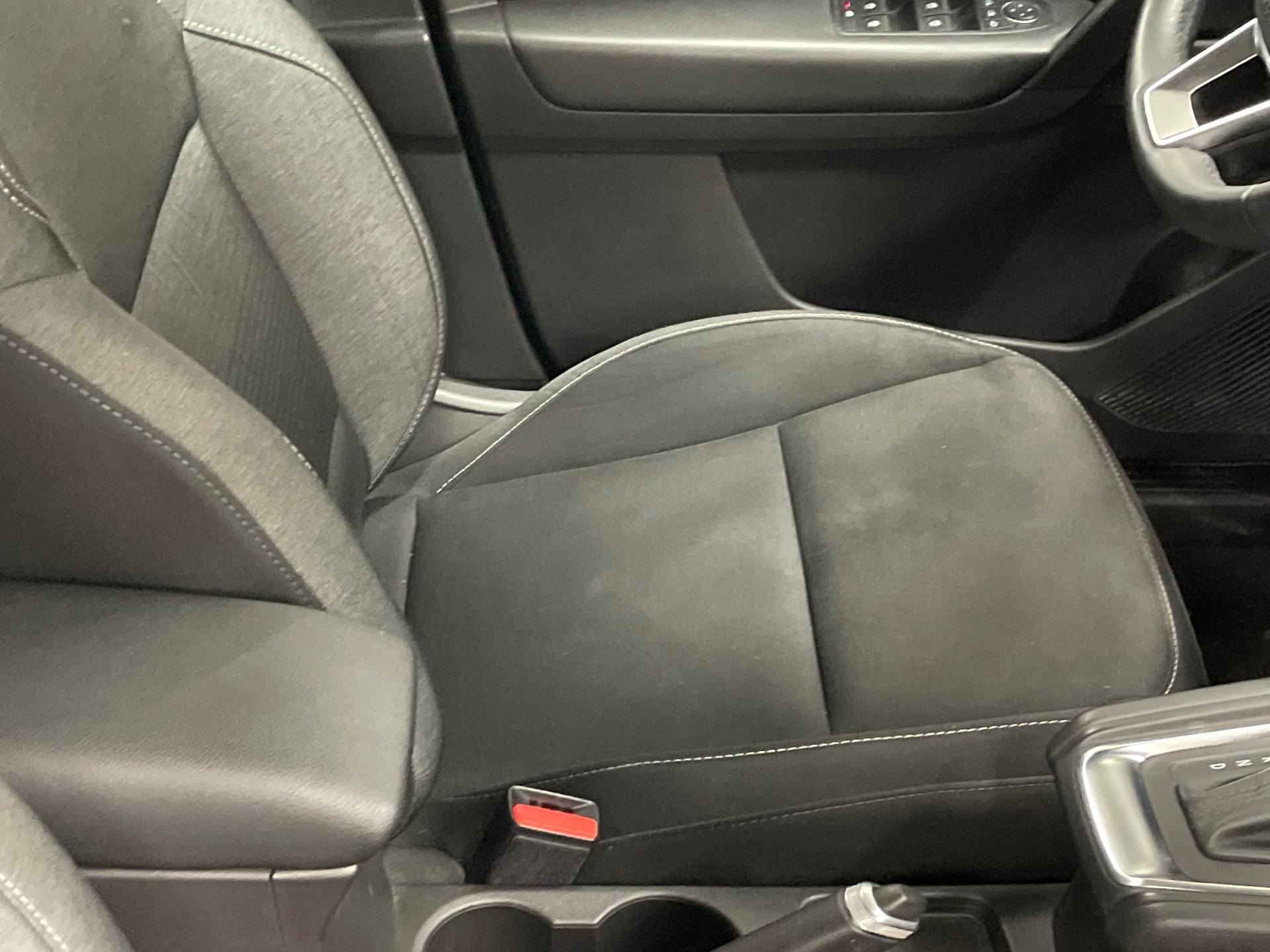 RENAULT CAPTUR Blue dCi 115 EDC Business — expertise