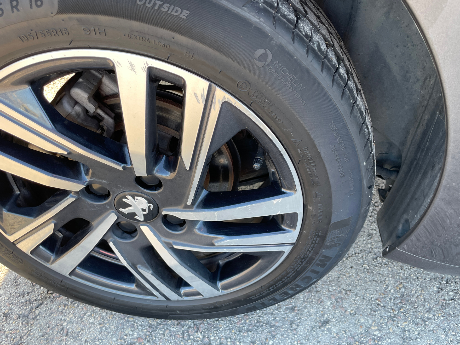 PEUGEOT 208 1.2 Allure Pack PureTech 100 S&S EAT8 — expertise