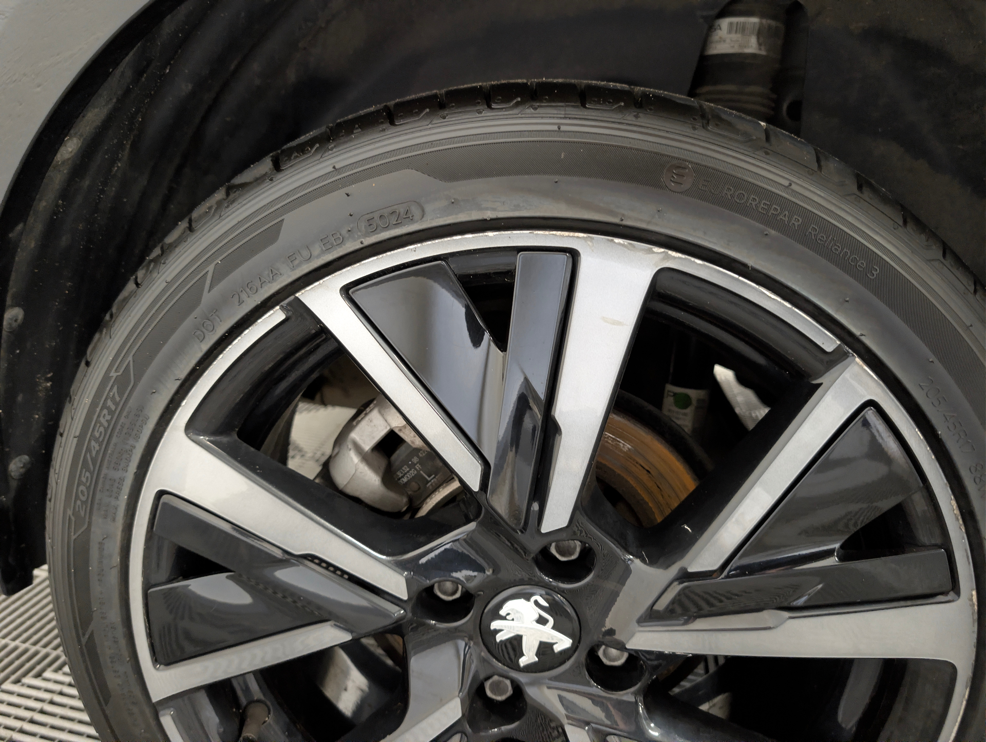 PEUGEOT 208 GT PURETECH 100 S&S BVM6 — expertise