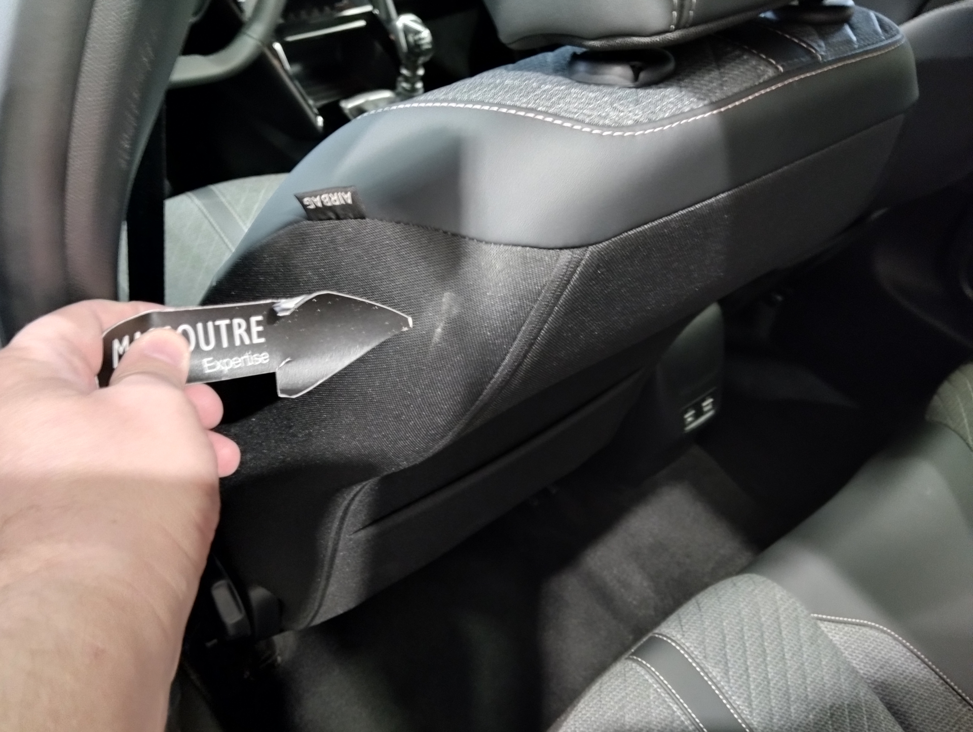 PEUGEOT 208 100 CV ALLURE — expertise