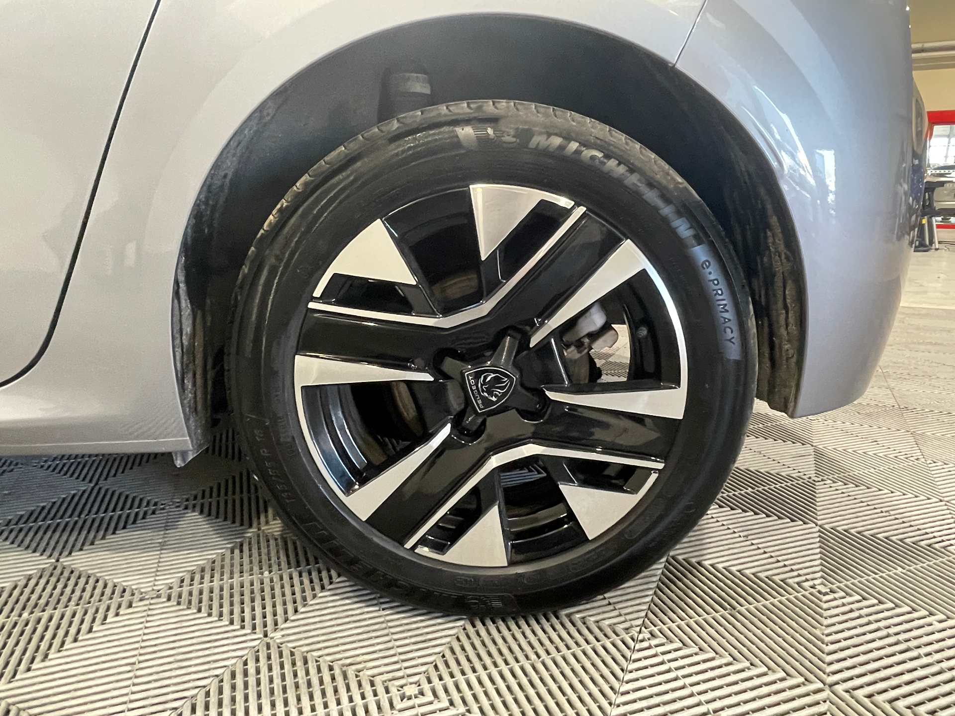 PEUGEOT 208 1.2 puretech 100 S&S BVM6 Allure - 5P