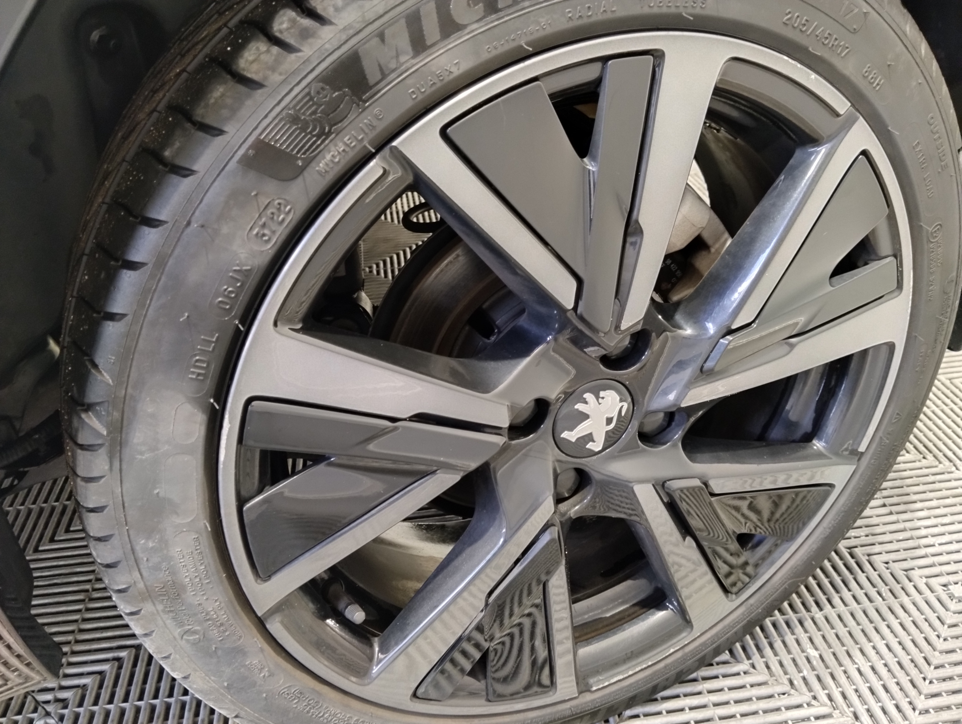 PEUGEOT 208 GT PURETECH 100 S&S BVM6 — expertise