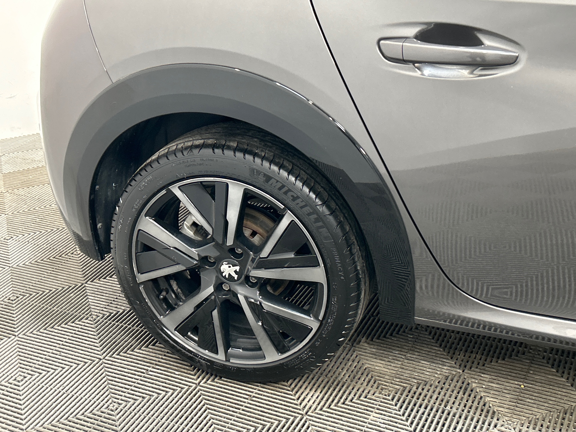 PEUGEOT 208 PureTech 100 S&S EAT8 GT — expertise