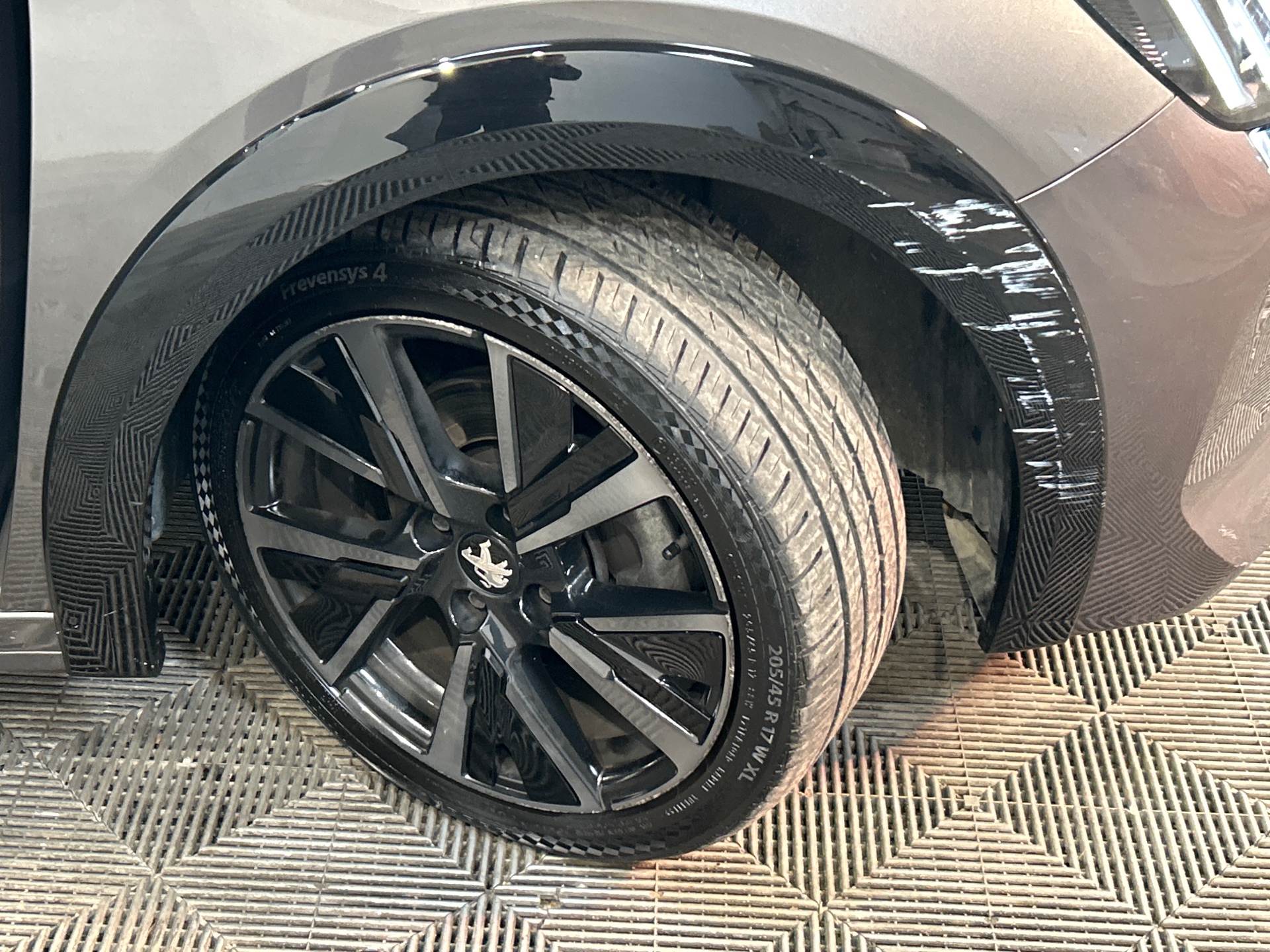 PEUGEOT 208 PureTech 100 S&S EAT8 GT — expertise