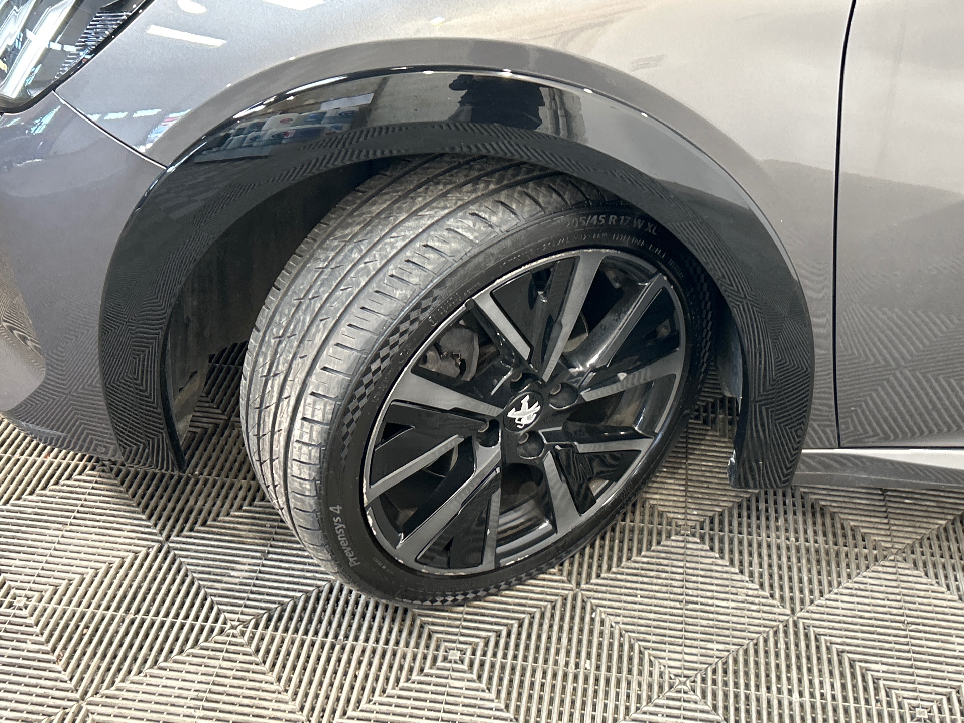 PEUGEOT 208 PureTech 100 S&S EAT8 GT — expertise