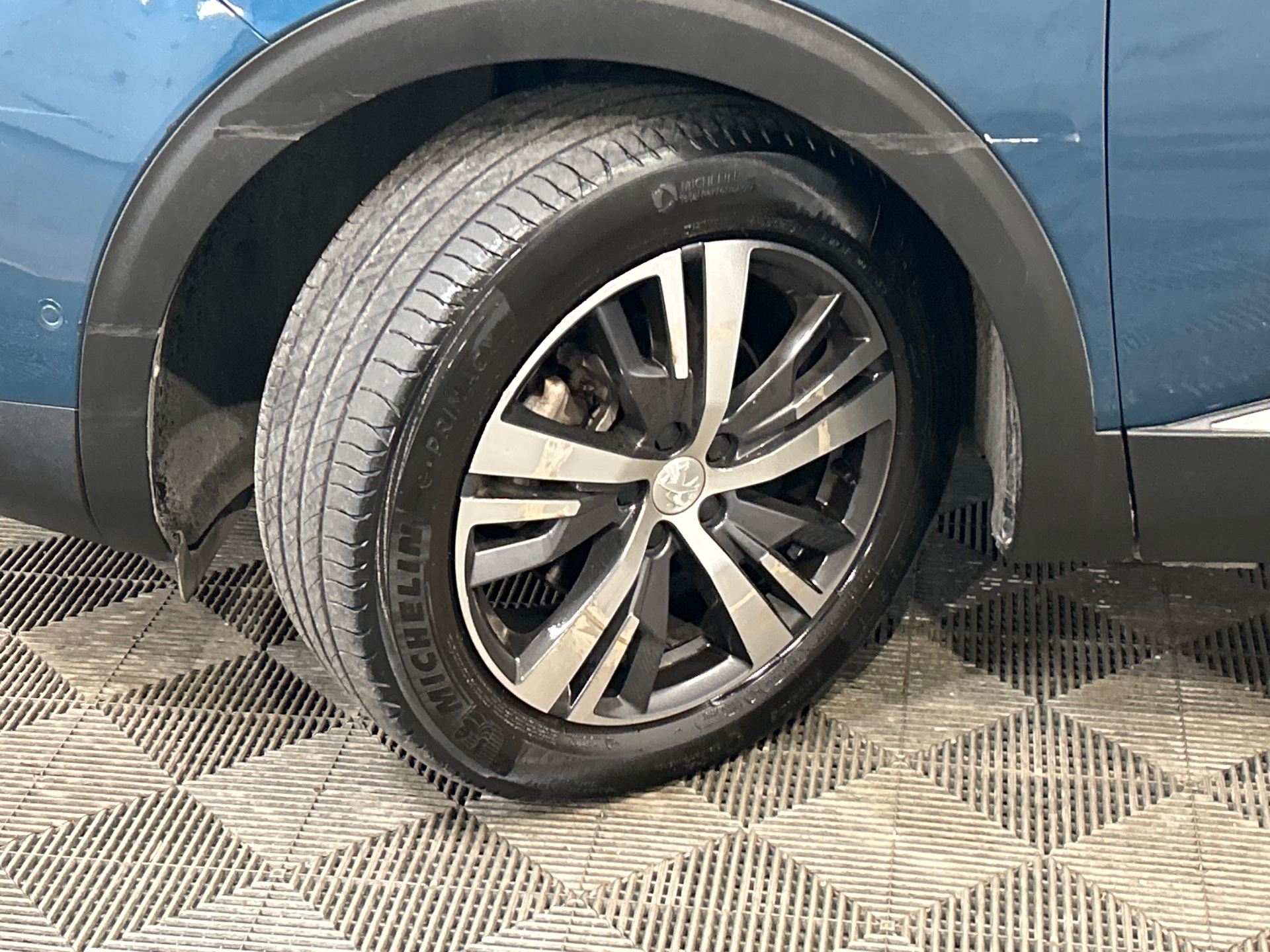 PEUGEOT 3008 ALLURE PACK PTECH 130 S&S BVM6 — expertise