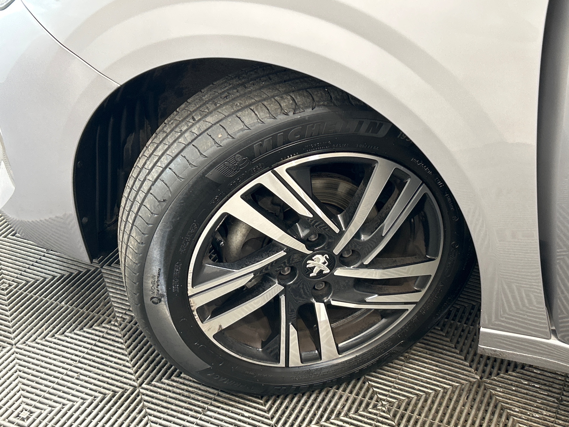 PEUGEOT 208 PureTech 75 S&S BVM5 Style — expertise
