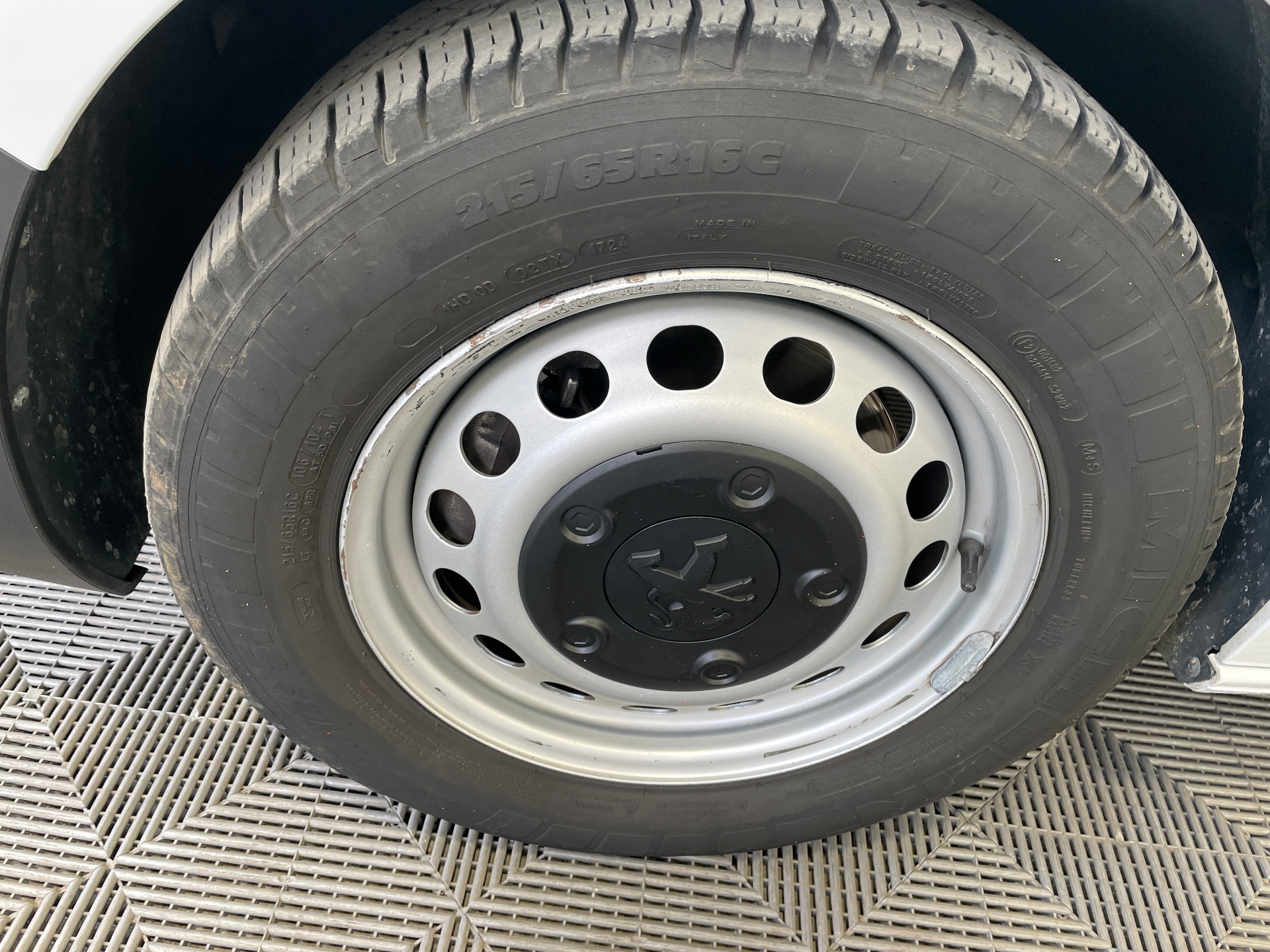 PEUGEOT EXPERT FOURGON FGN M DIESEL 120 CH MANUELLE — expertise