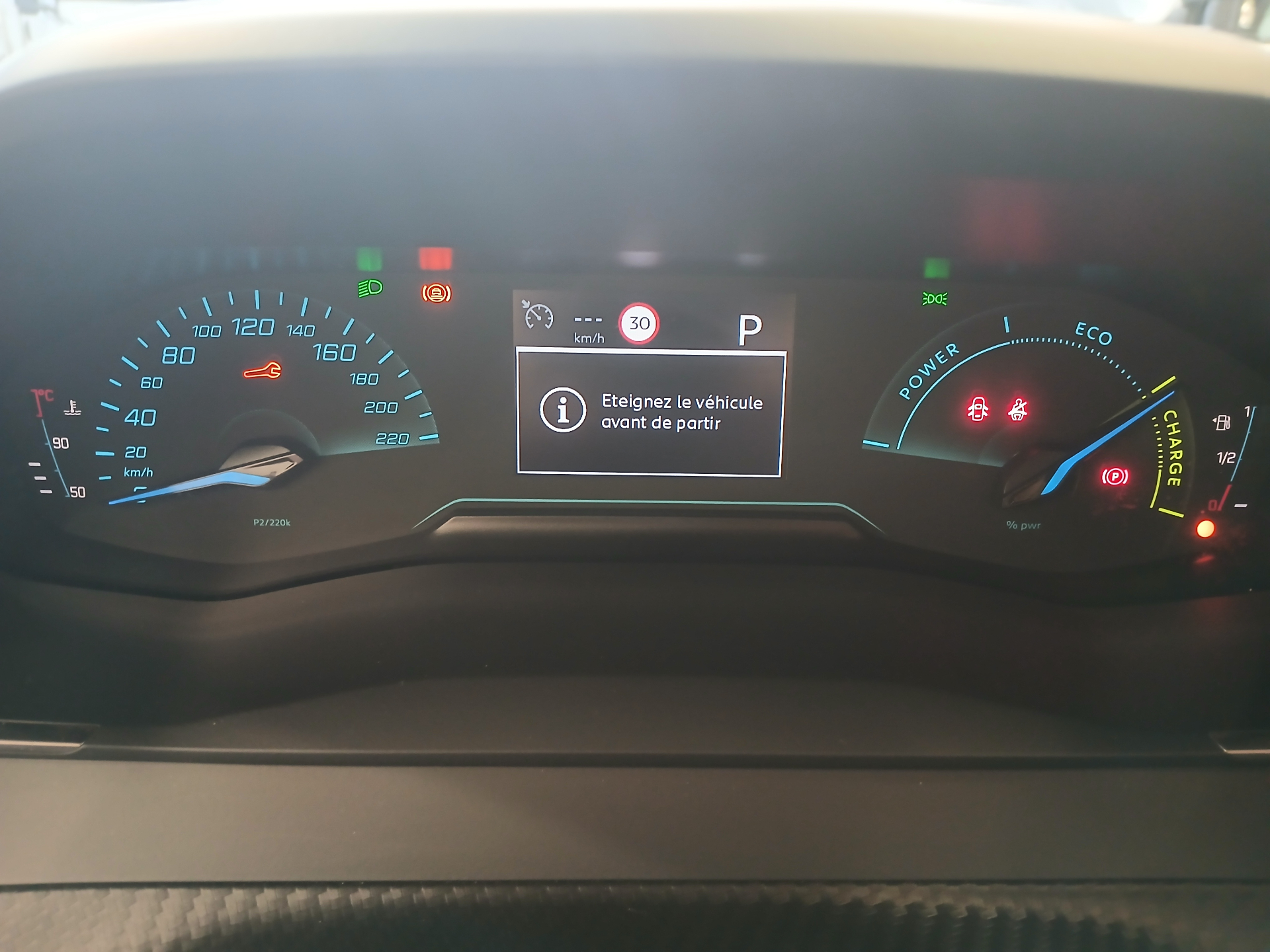 PEUGEOT 2008 Style Hybrid 145 ch e-DCS6 — expertise