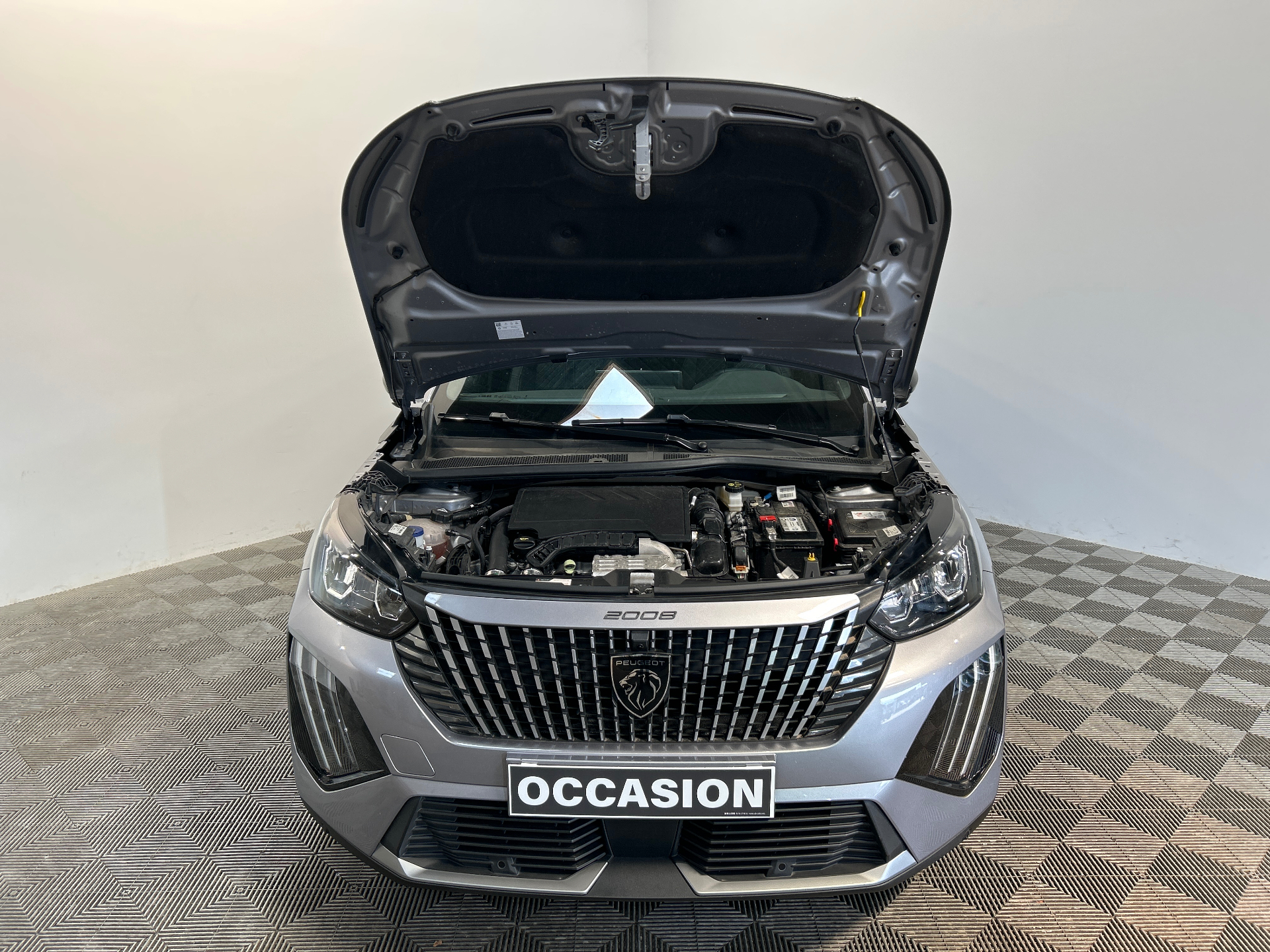 PEUGEOT 2008 130 S&S EAT8 Allure — expertise