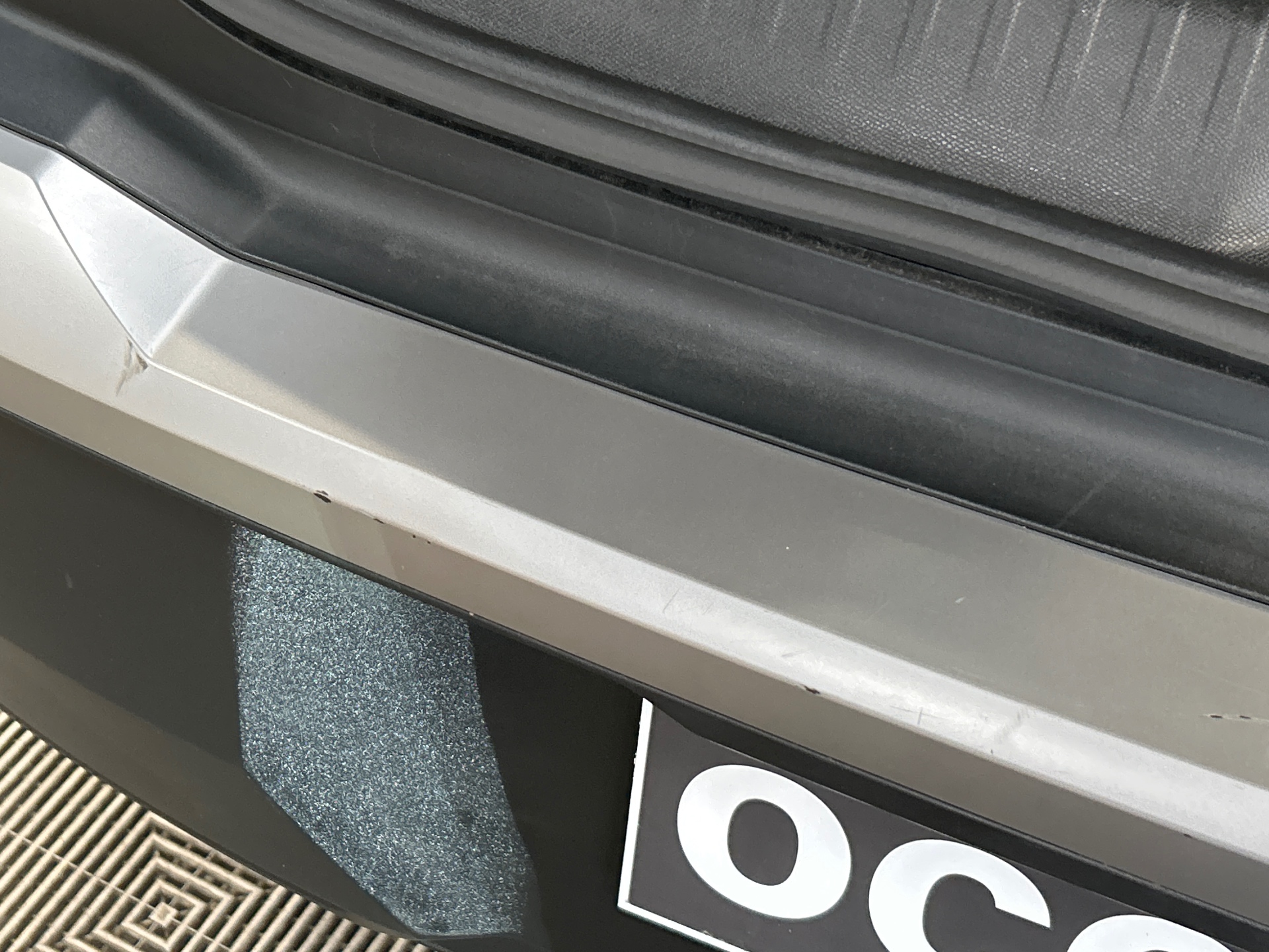 PEUGEOT 5008 Hybrid 145 ch e-DCS6 Allure — expertise