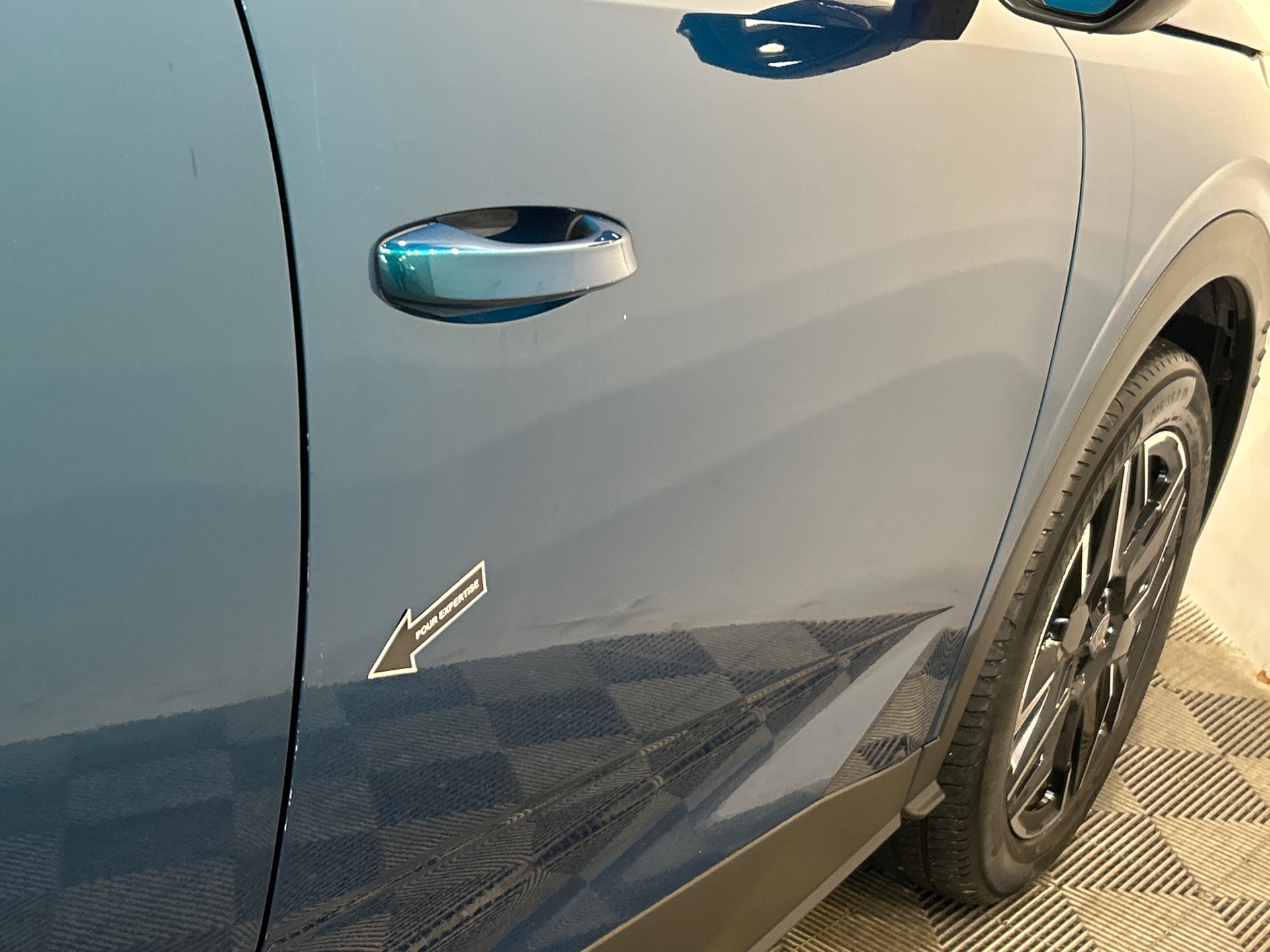 PEUGEOT 5008 Hybrid 145 ch e-DCS6 Allure — expertise