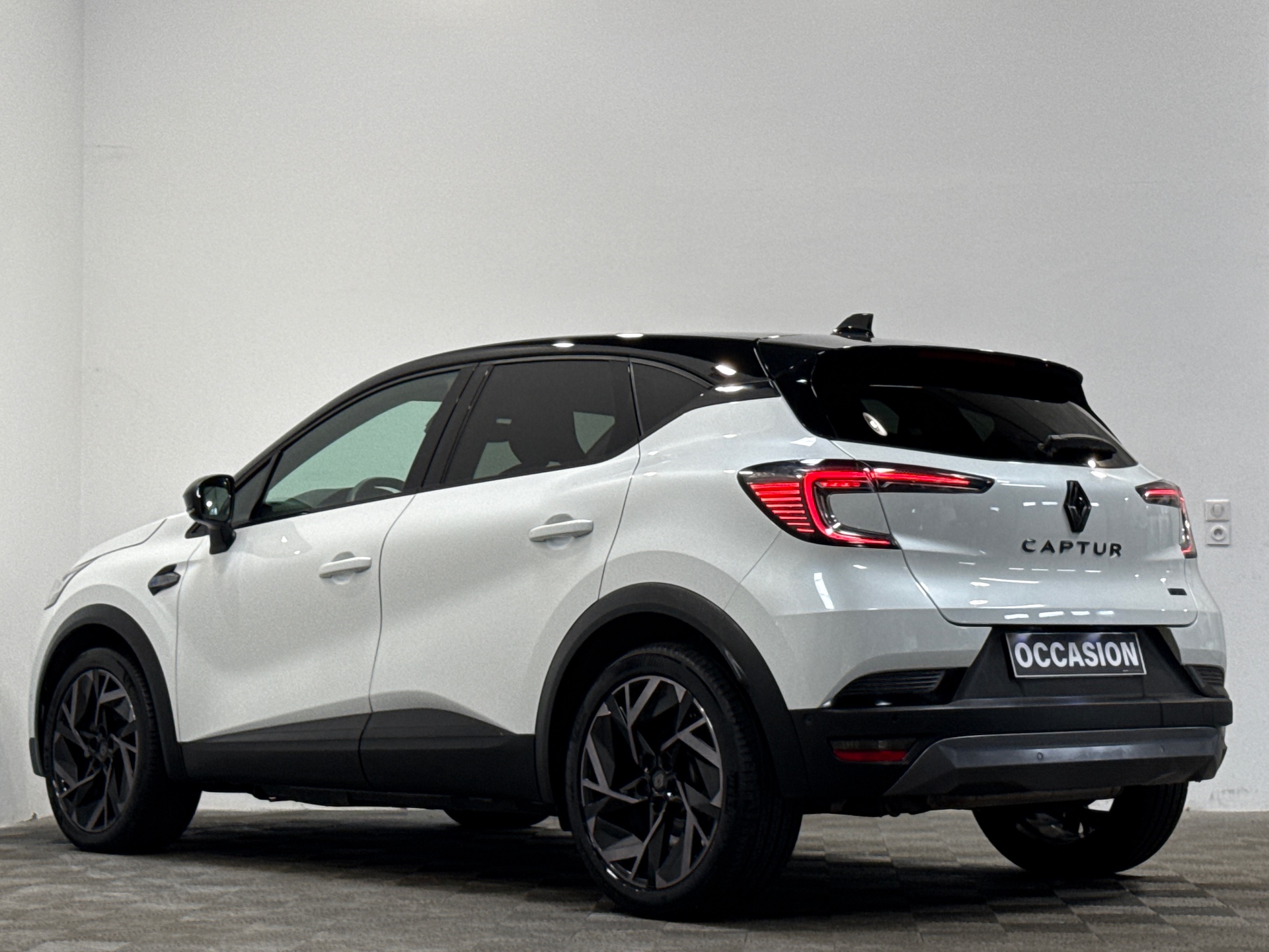 RENAULT CAPTUR E-Tech full hybrid 145 ch esprit Alpine