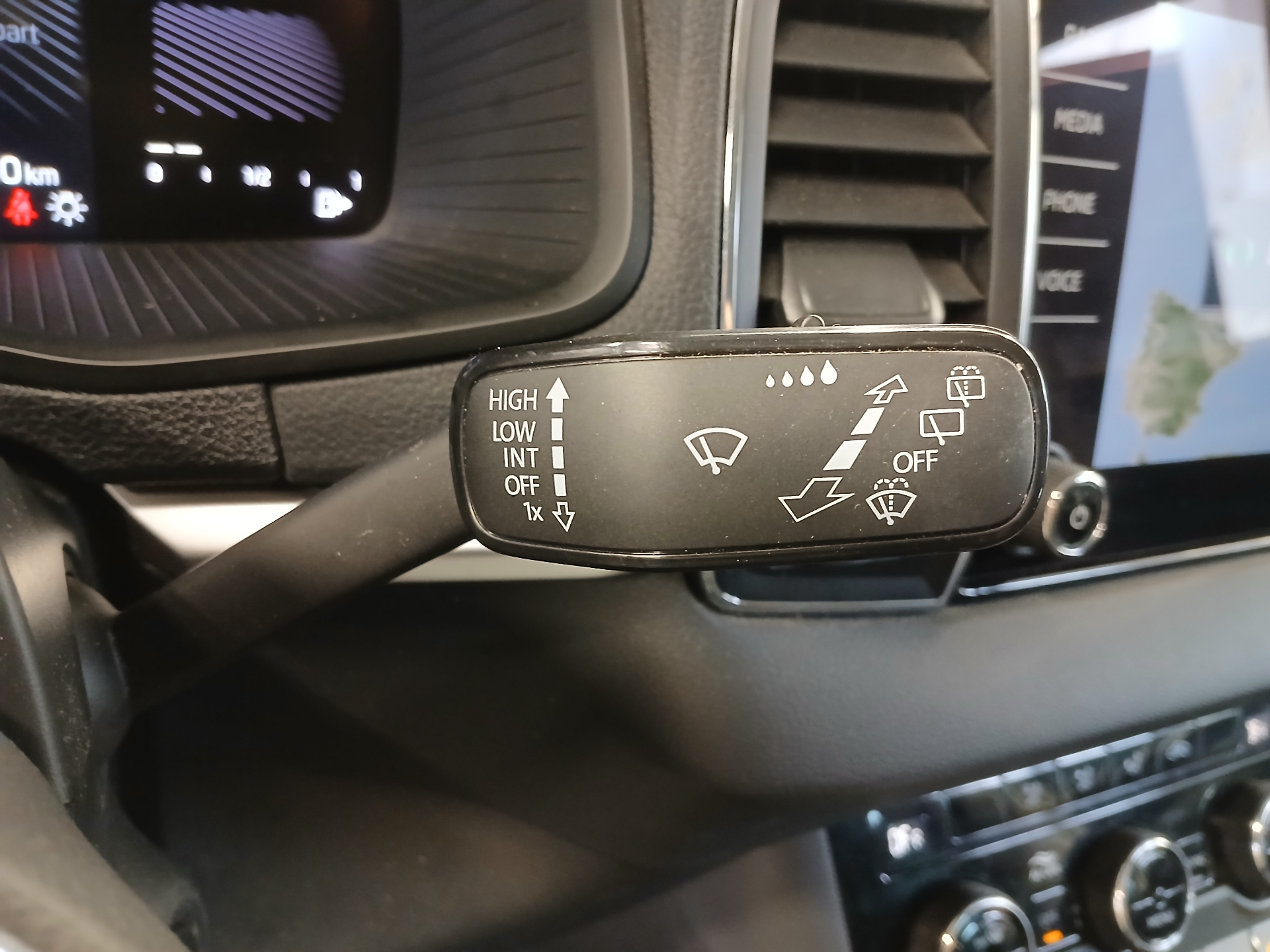 SKODA KAROQ 2.0 TDI 116 ch SCR DSG7 Business