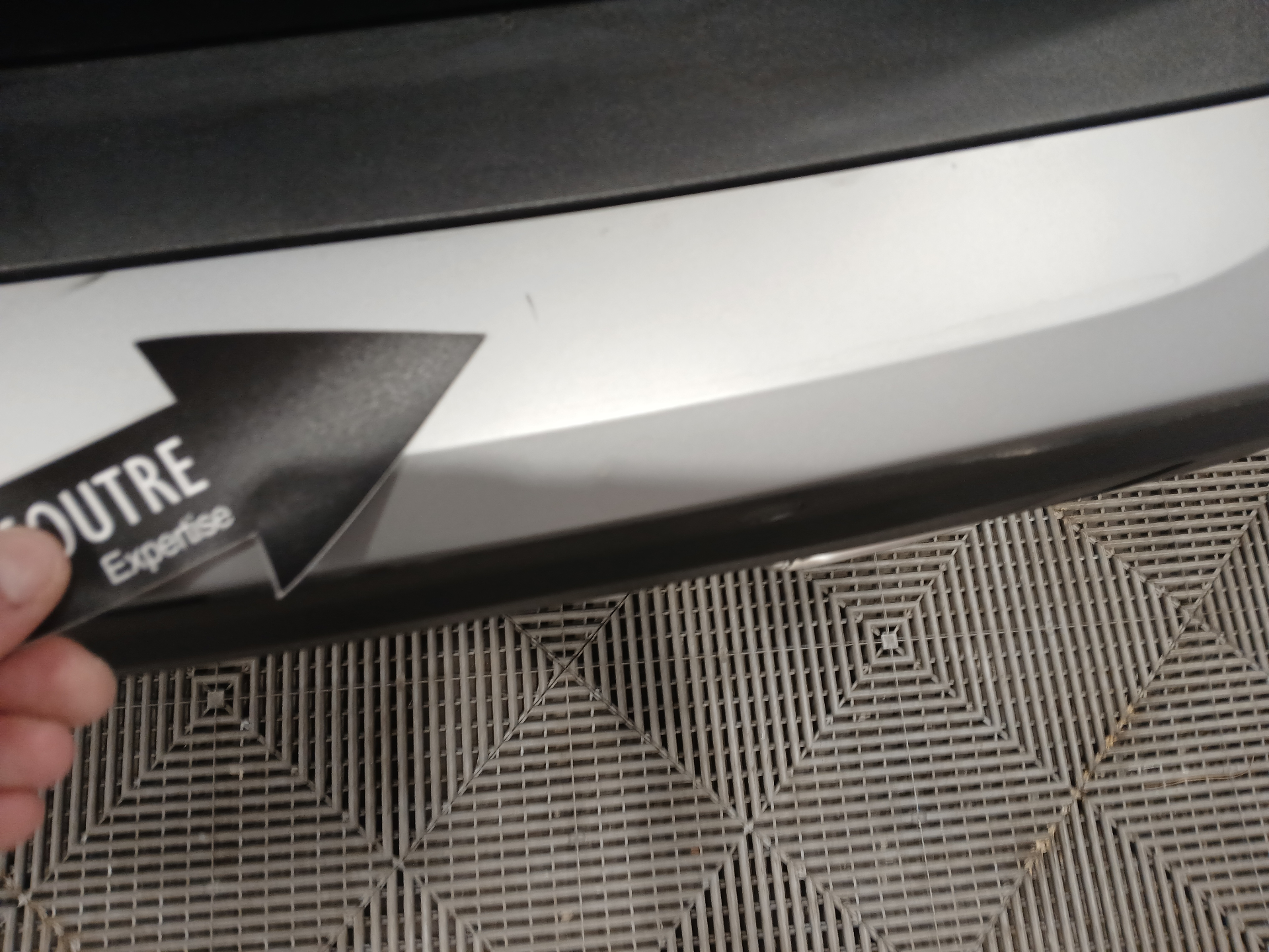 PEUGEOT 2008 Hybrid 145 e-DCS6 Style — expertise