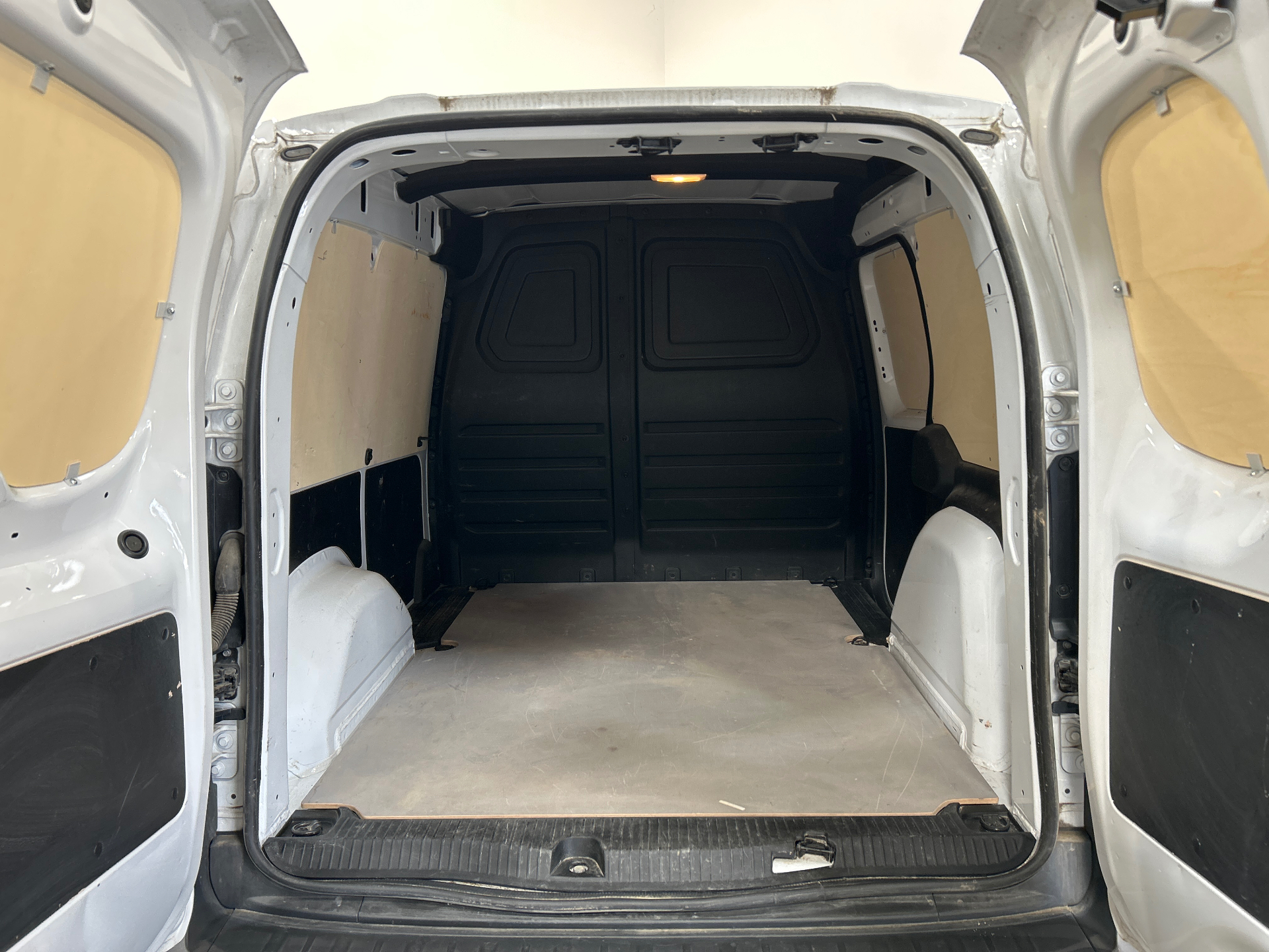RENAULT KANGOO VAN BLUE DCI 95 GRAND CONFORT- 22