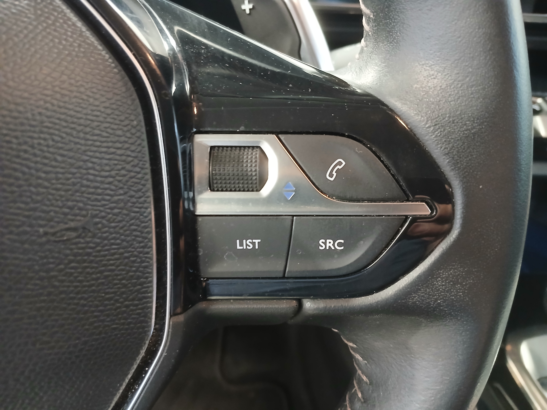 PEUGEOT 3008 1.5 BlueHDi 130ch S&S Active Pack EAT8