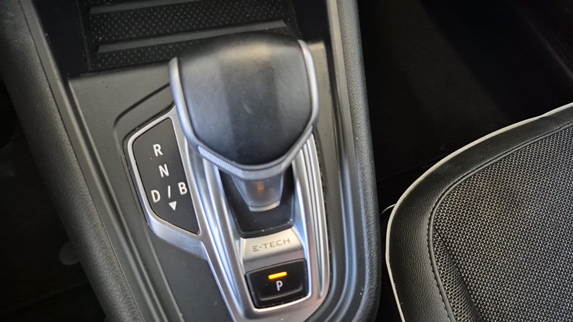 RENAULT CAPTUR E-Tech Plug-in 160 Intens