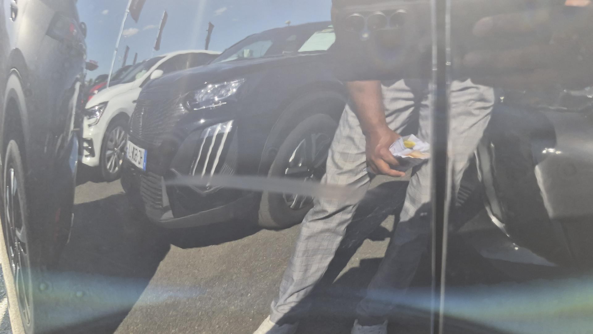 PEUGEOT 2008 BUSINESS BlueHDi 130 S&S EAT8 Allure Business — expertise