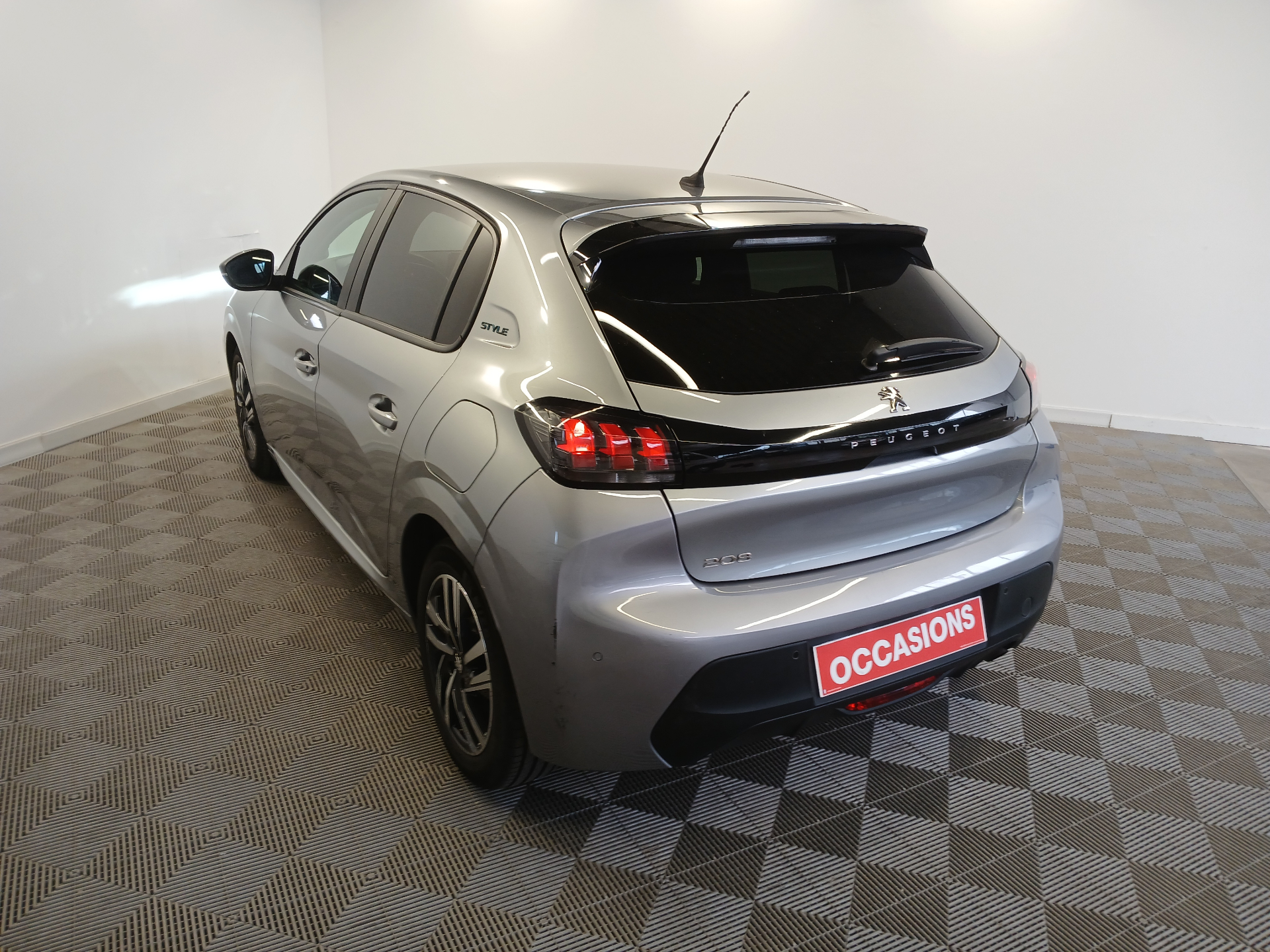PEUGEOT 208 STYLE PURETECH 75 S&S BVM5