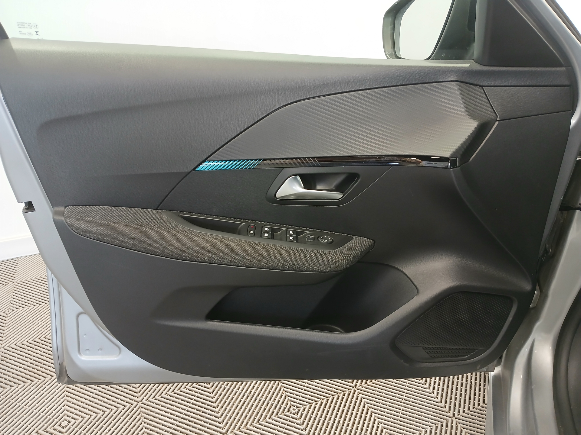 PEUGEOT 208 STYLE PURETECH 75 S&S BVM5