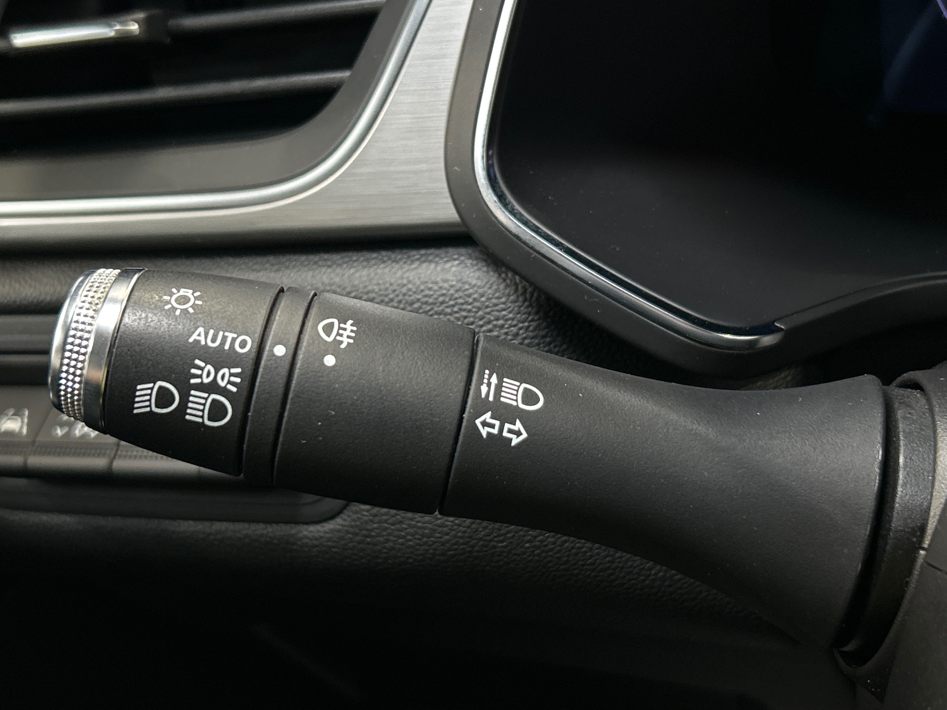 RENAULT CAPTUR E-Tech Plug-in 160 Intens