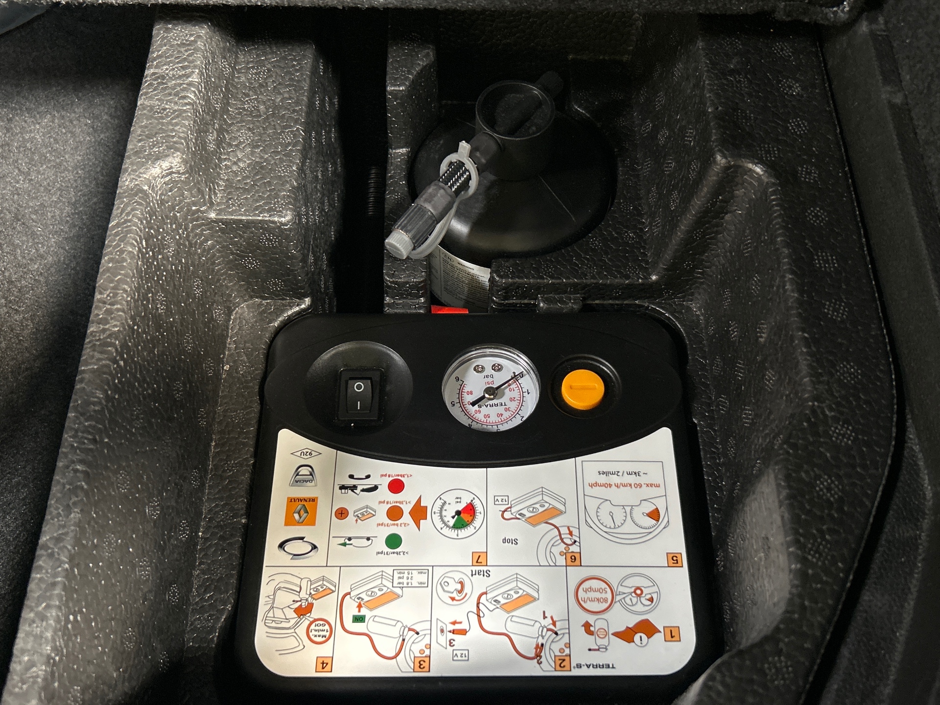 RENAULT CAPTUR E-Tech Plug-in 160 Intens