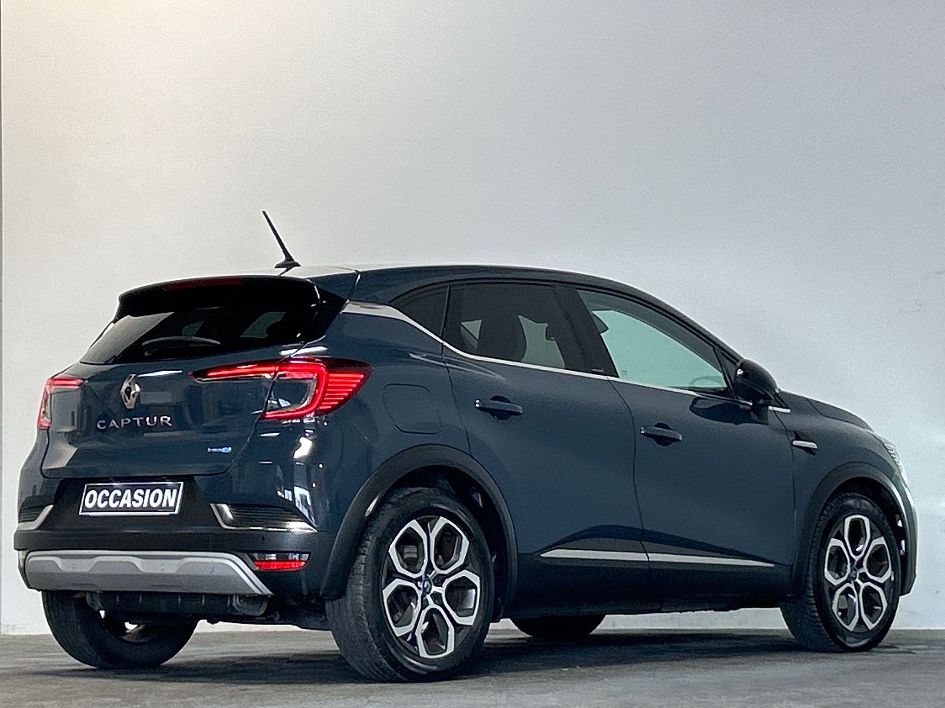 RENAULT CAPTUR E-Tech Plug-in 160 Intens