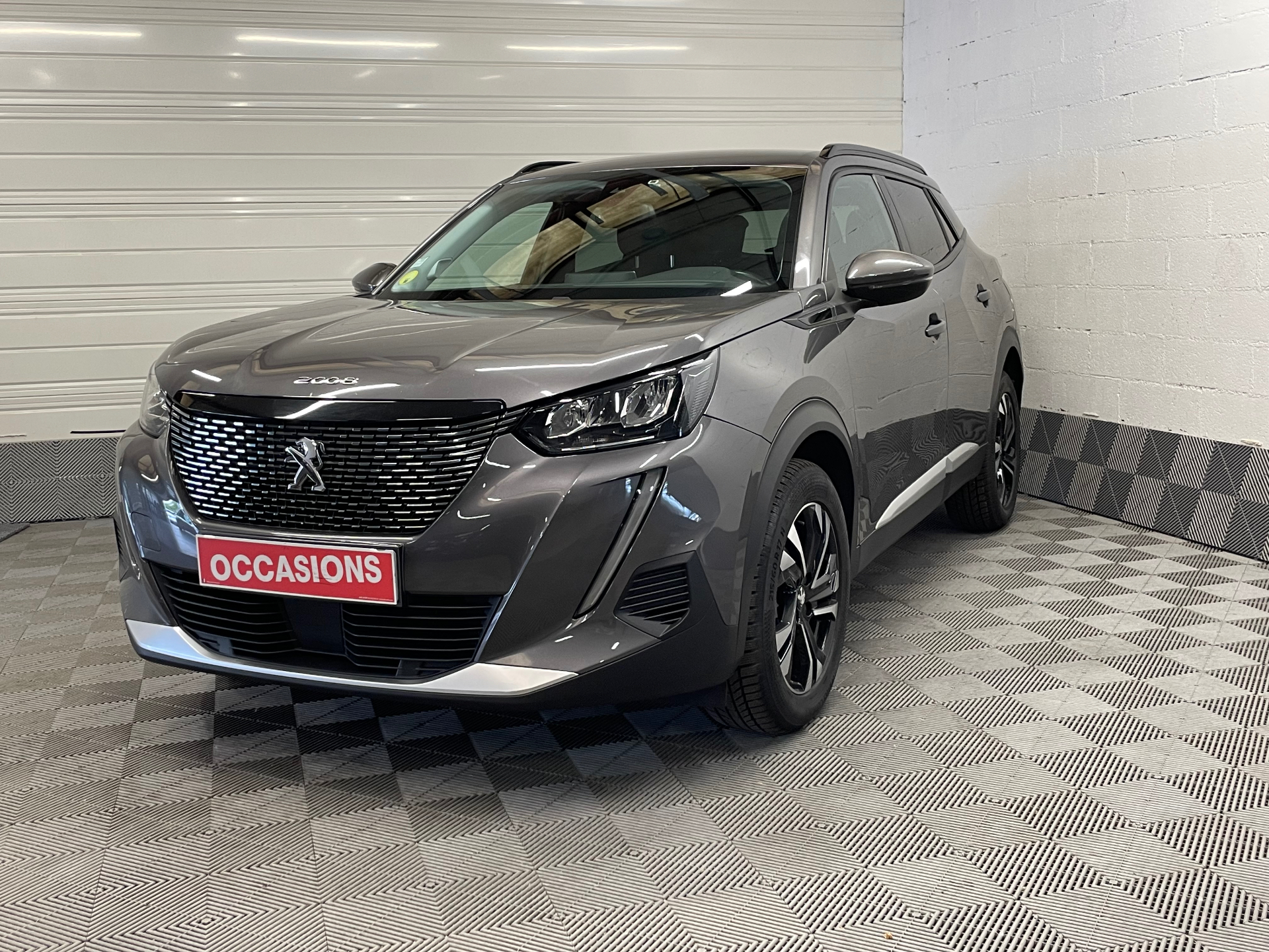 PEUGEOT 2008 BlueHDi 130 S&S EAT8 Allure