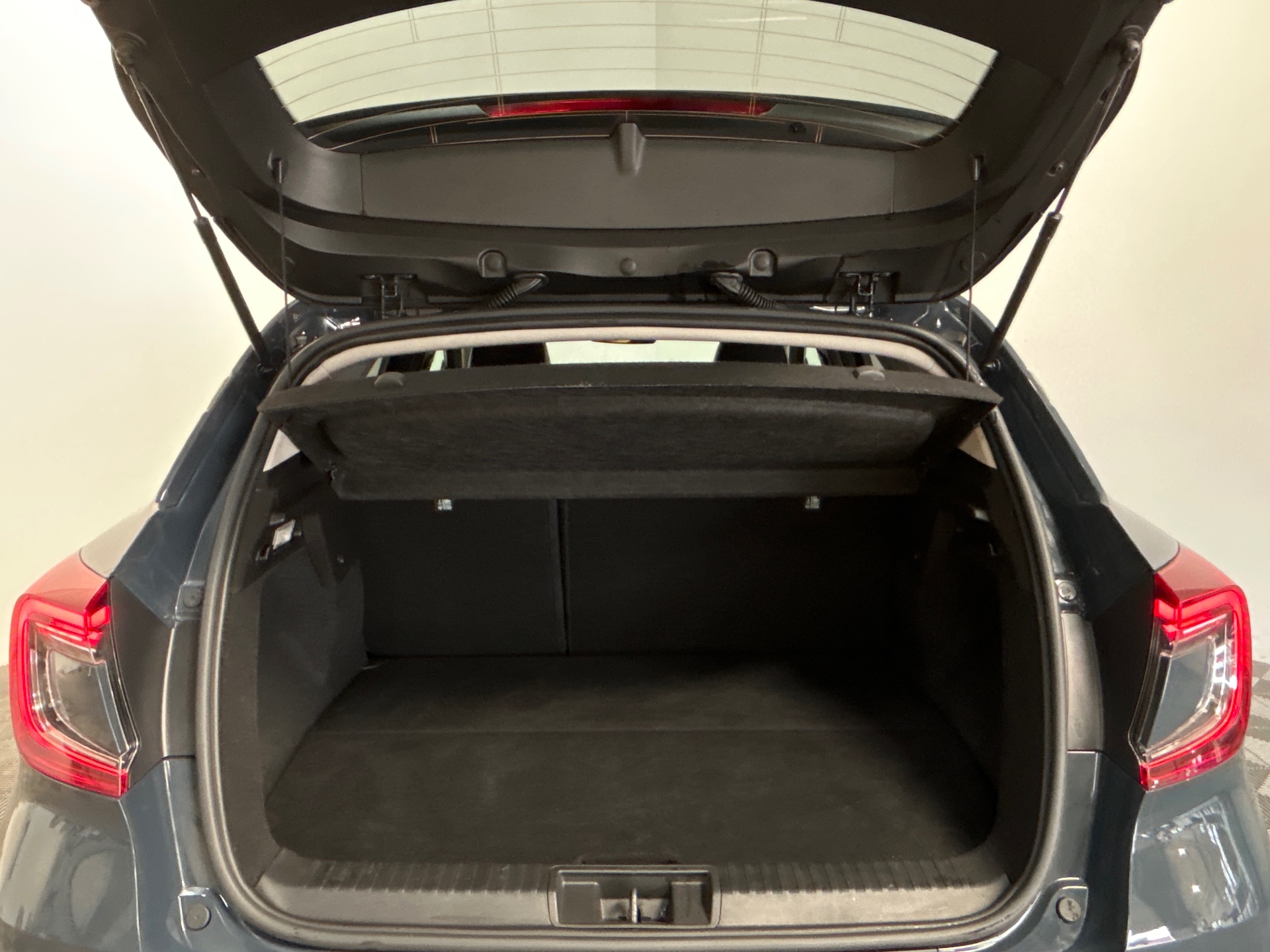 RENAULT CAPTUR E-Tech Plug-in 160 Intens