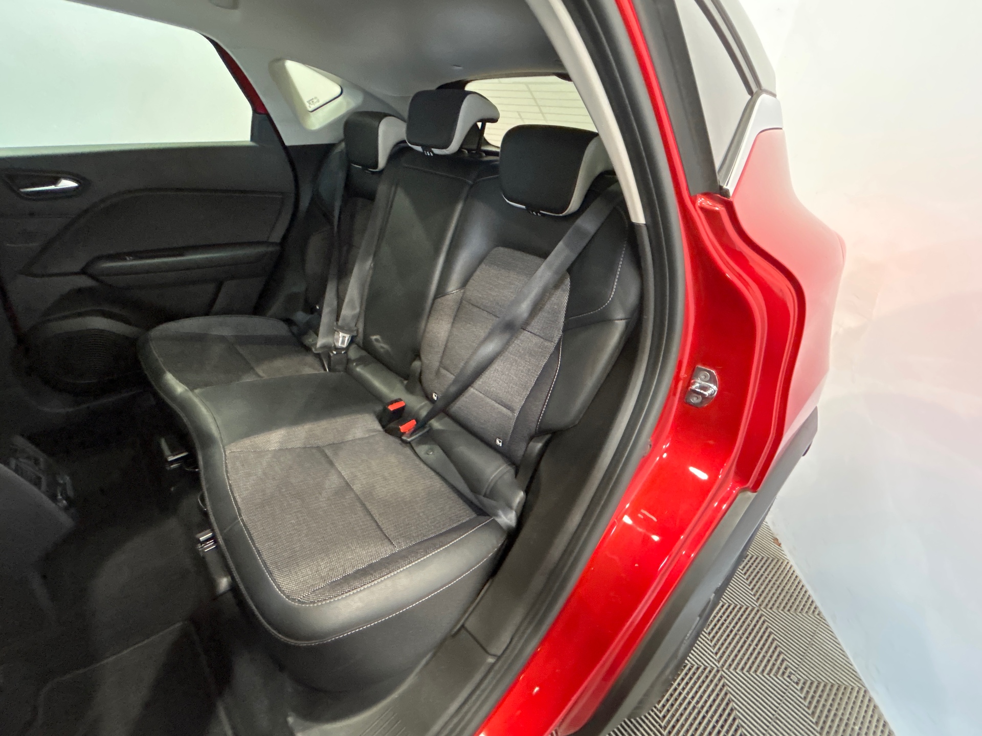 RENAULT CAPTUR TCe 140 EDC - 21 Intens