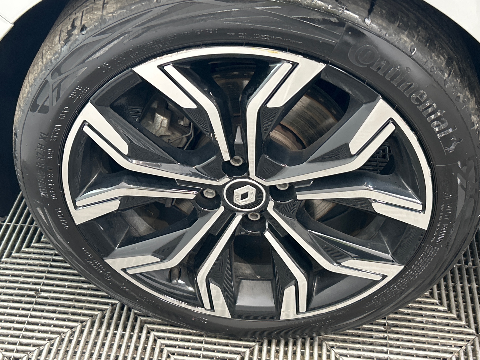 RENAULT CLIO V E-Tech full hybrid 145 Techno — expertise