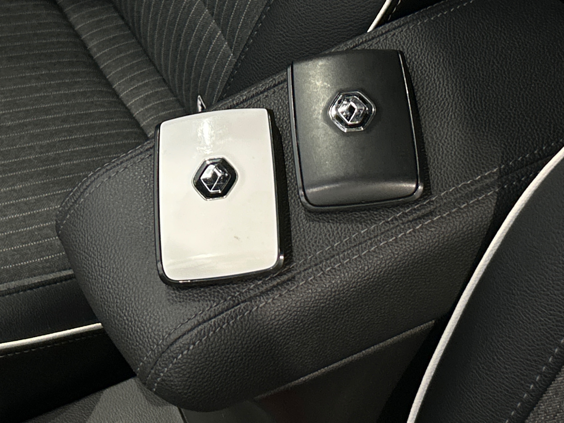 RENAULT CLIO V E-Tech full hybrid 145 Techno