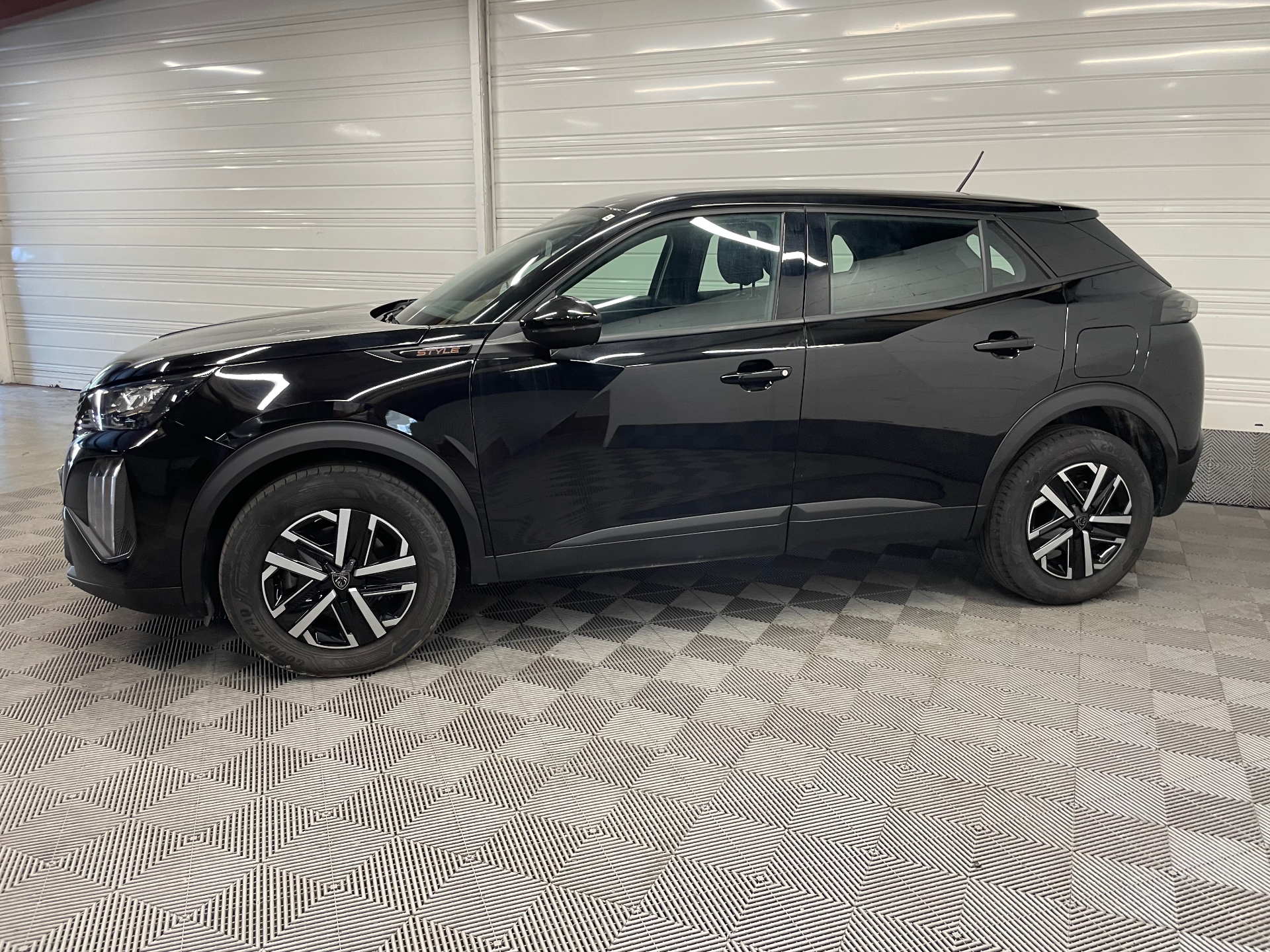 PEUGEOT 2008 Hybrid 145 ch e-DCS6 Style