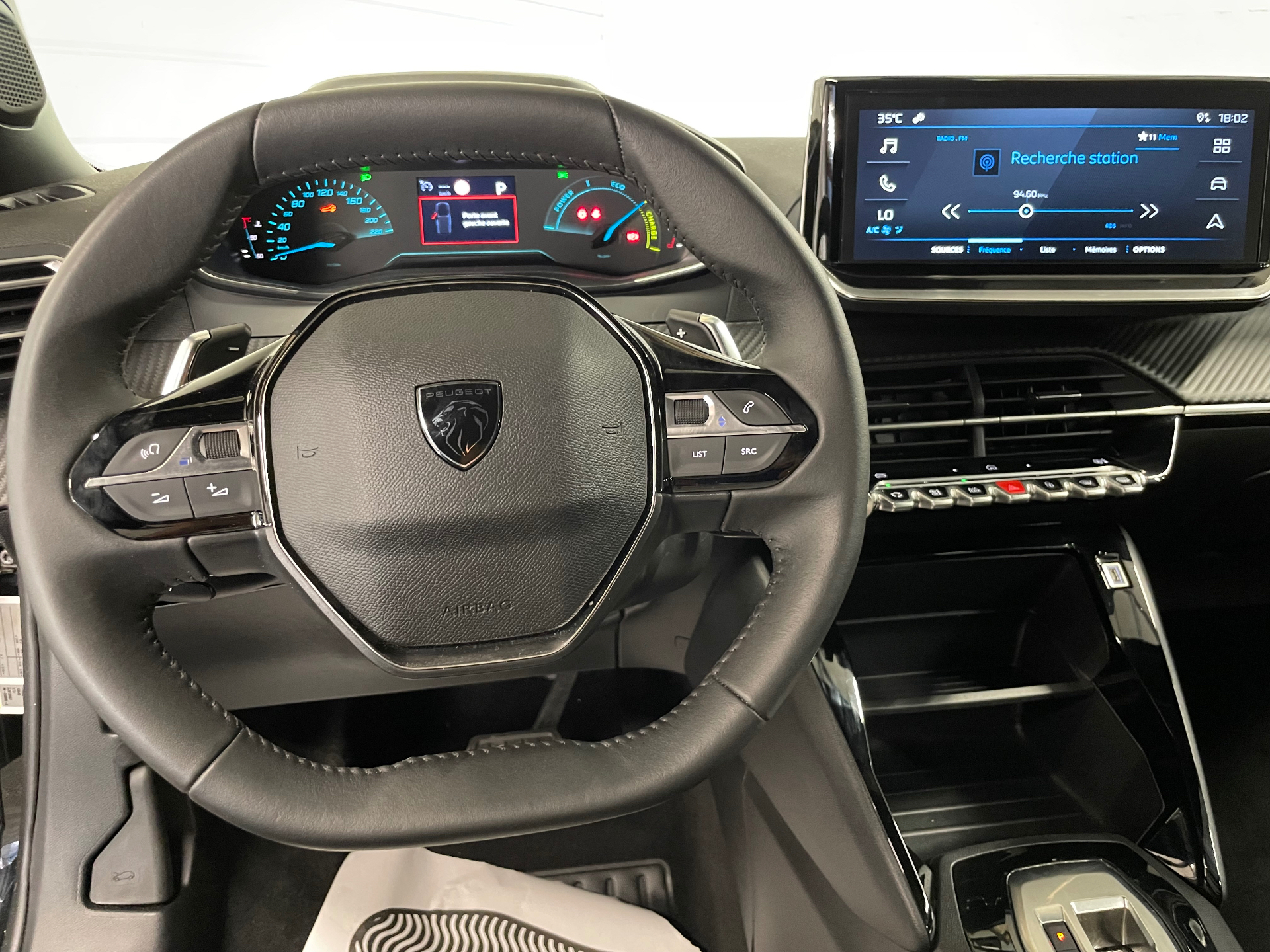 PEUGEOT 2008 Hybrid 145 ch e-DCS6 Style