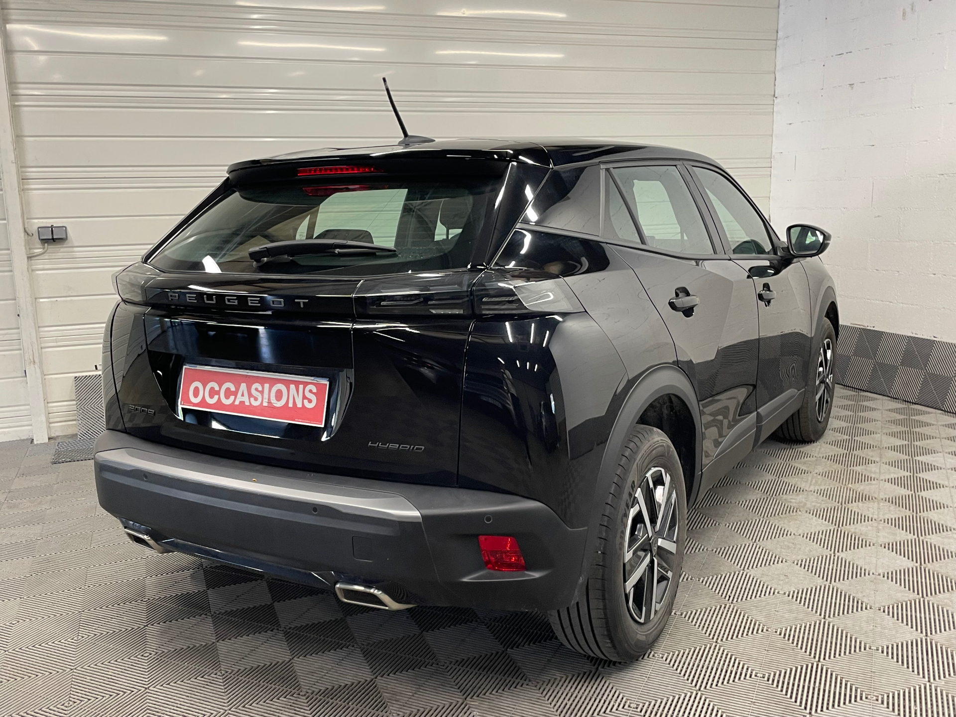PEUGEOT 2008 Hybrid 145 ch e-DCS6 Style
