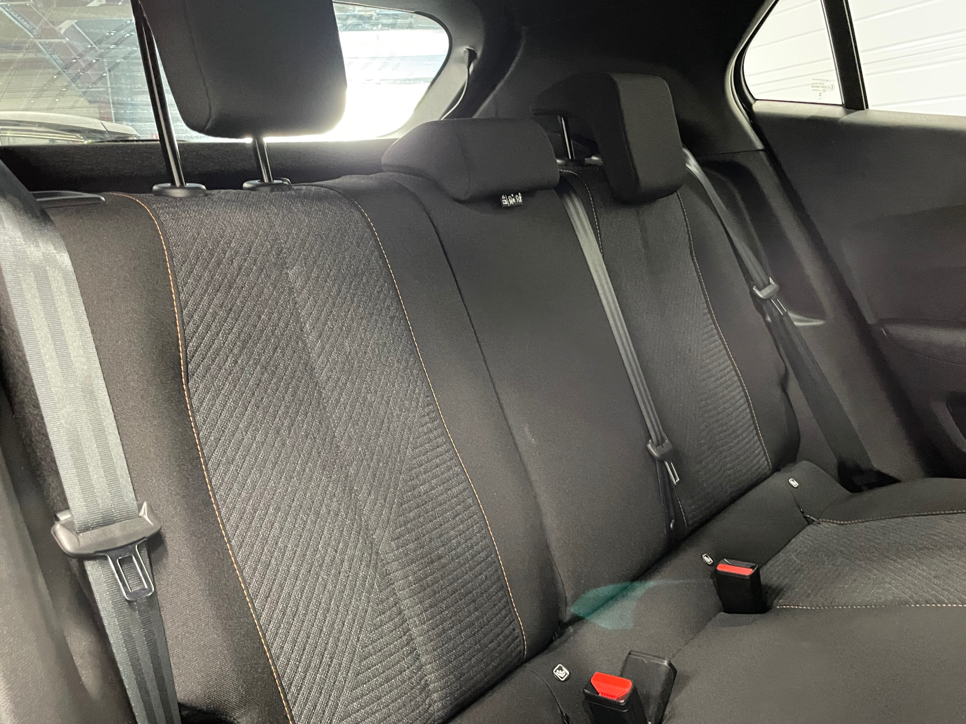 PEUGEOT 2008 Hybrid 145 ch e-DCS6 Style