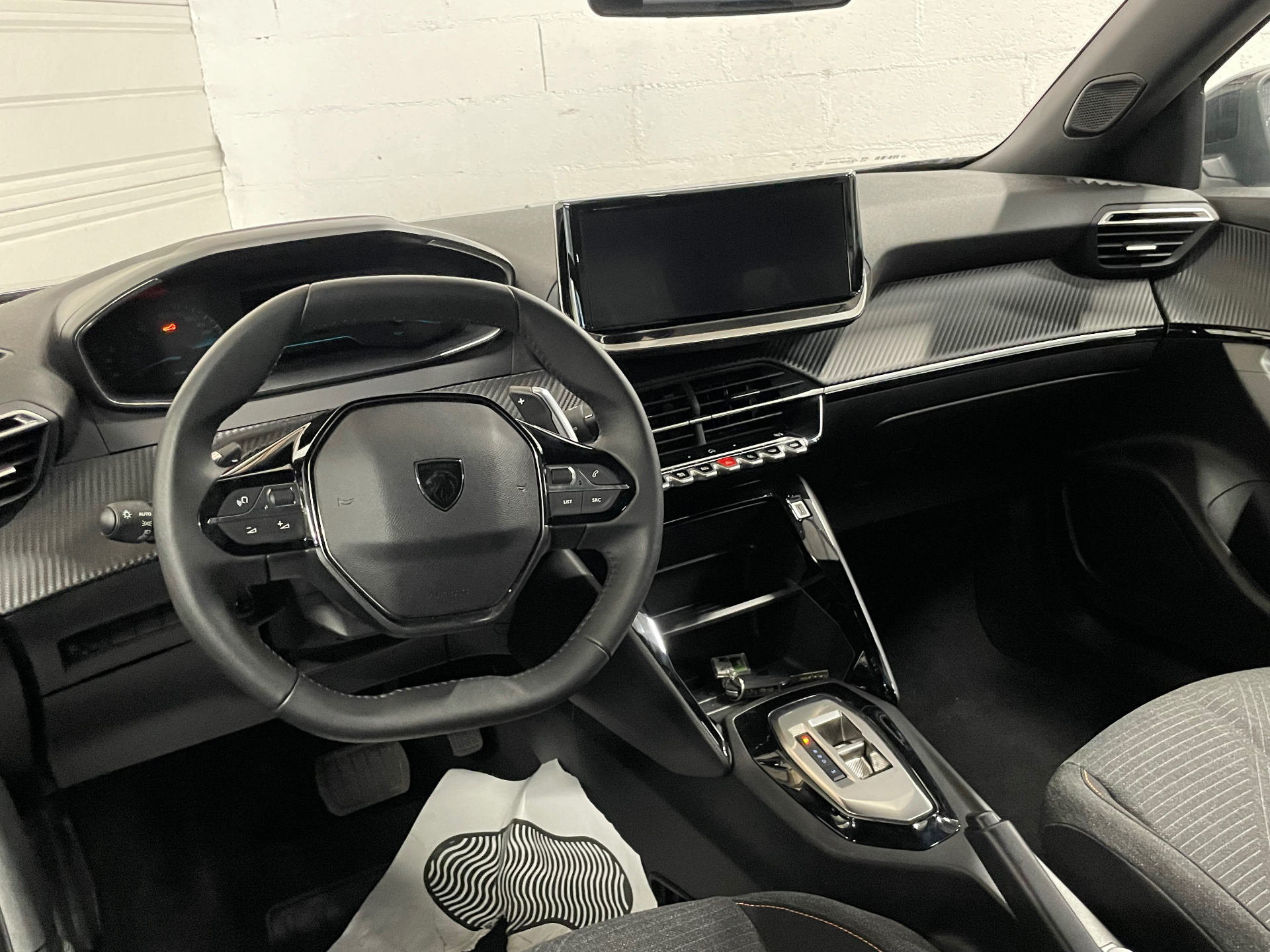 PEUGEOT 2008 Hybrid 145 ch e-DCS6 Style
