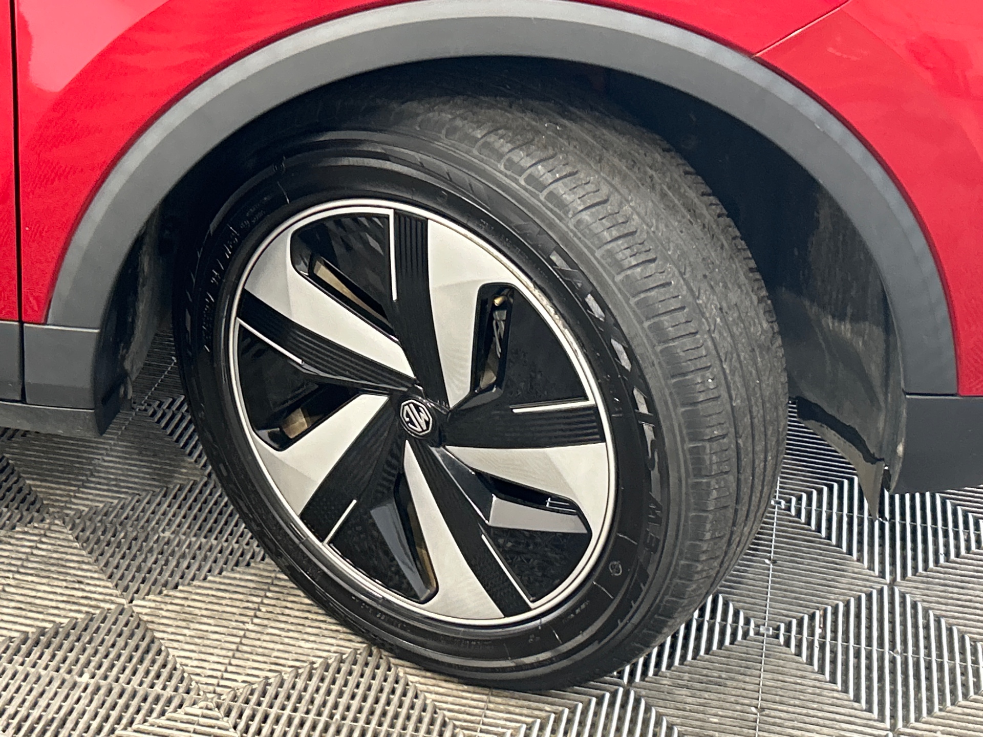 MG ZS ELECTRIQUE EV Autonomie Standard 51kWh - 130 kW 2WD Luxury — expertise