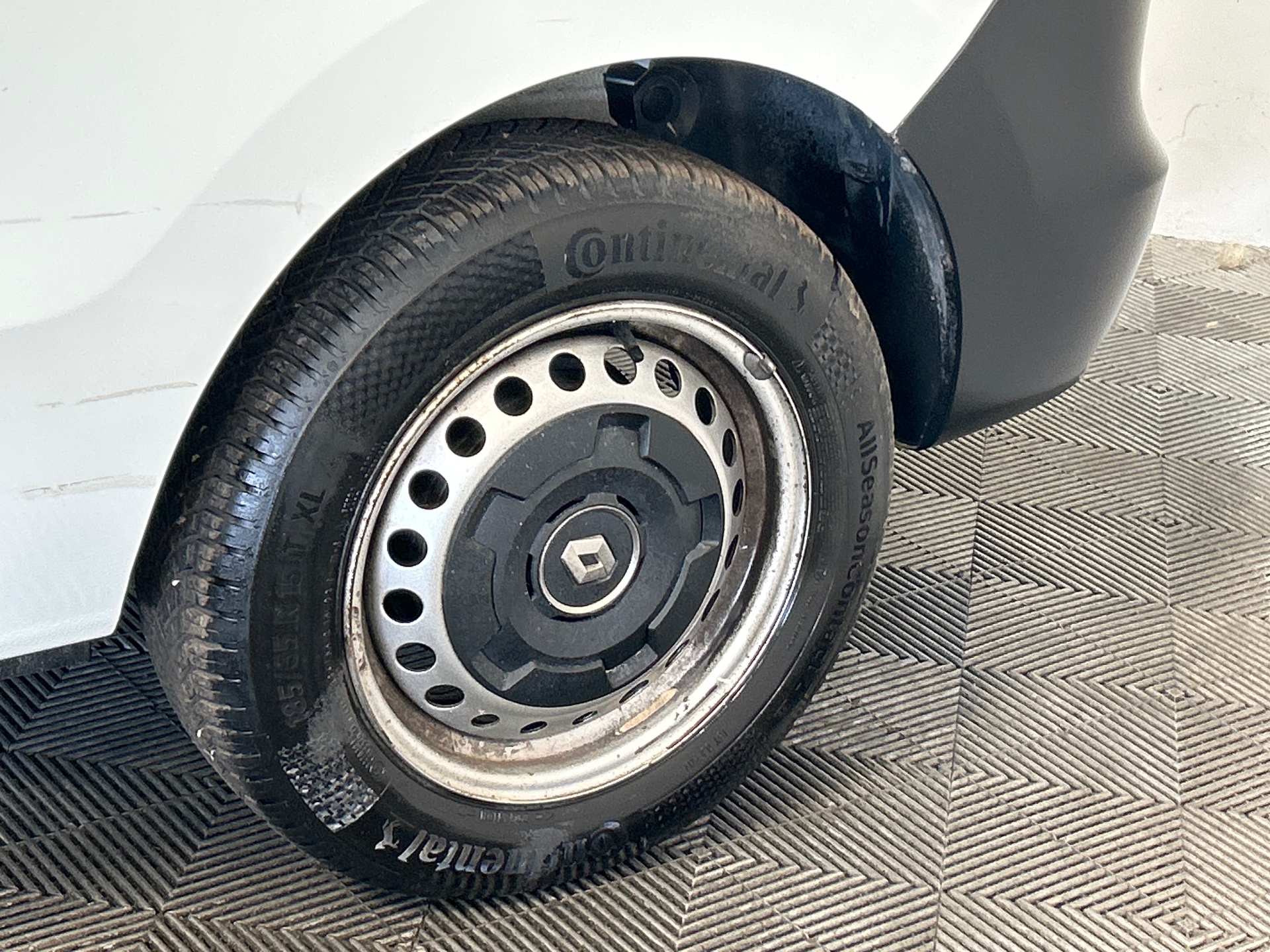RENAULT EXPRESS VAN BLUE DCI 95 - 22 CONFORT — expertise