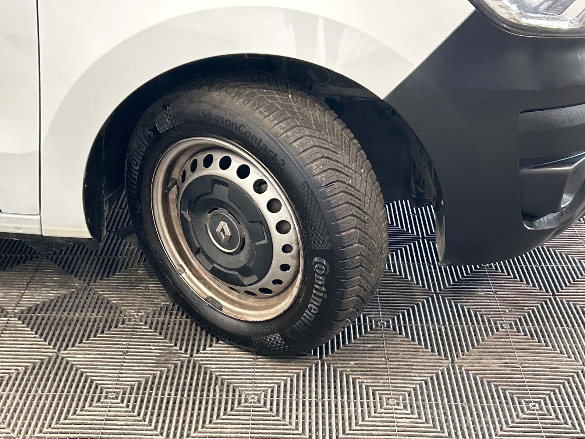 RENAULT EXPRESS VAN BLUE DCI 95 - 22 CONFORT — expertise
