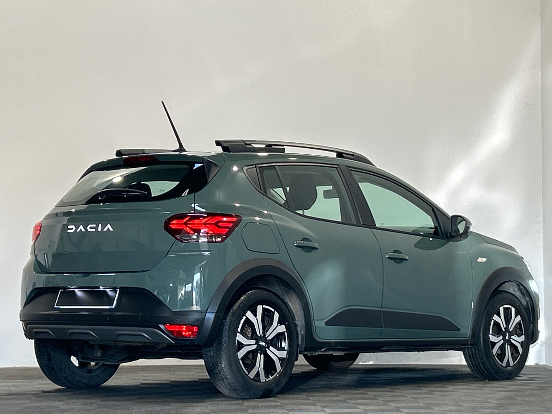 DACIA SANDERO ECO-G 100 Stepway Expression +