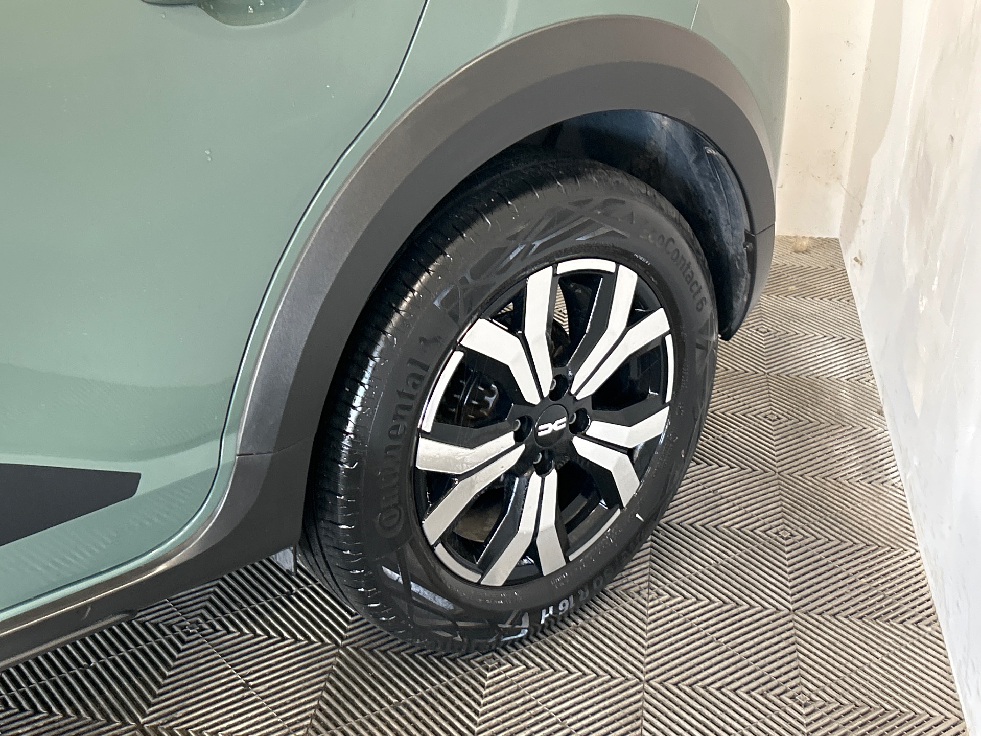 DACIA SANDERO ECO-G 100 Stepway Expression + — expertise