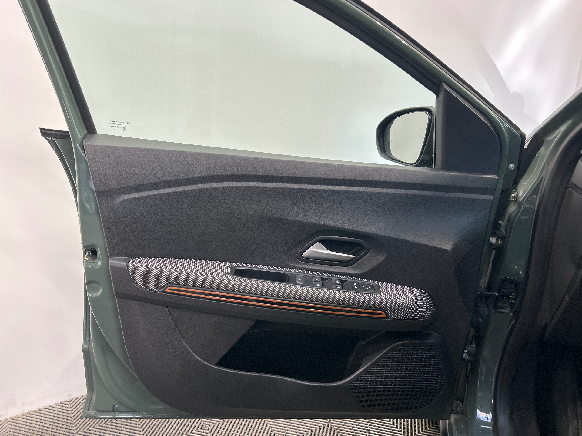 DACIA SANDERO ECO-G 100 Stepway Expression +