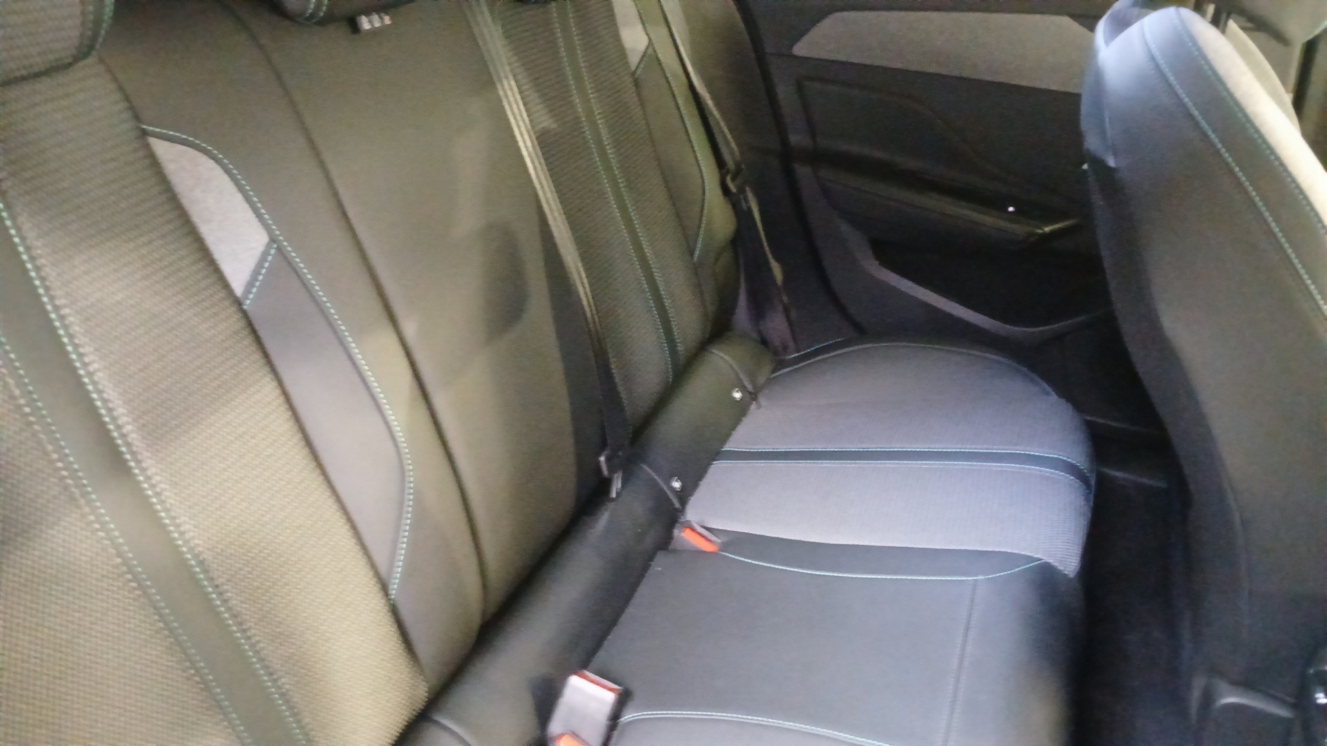 PEUGEOT 308 Allure Hybrid 145 ch e-DCS6