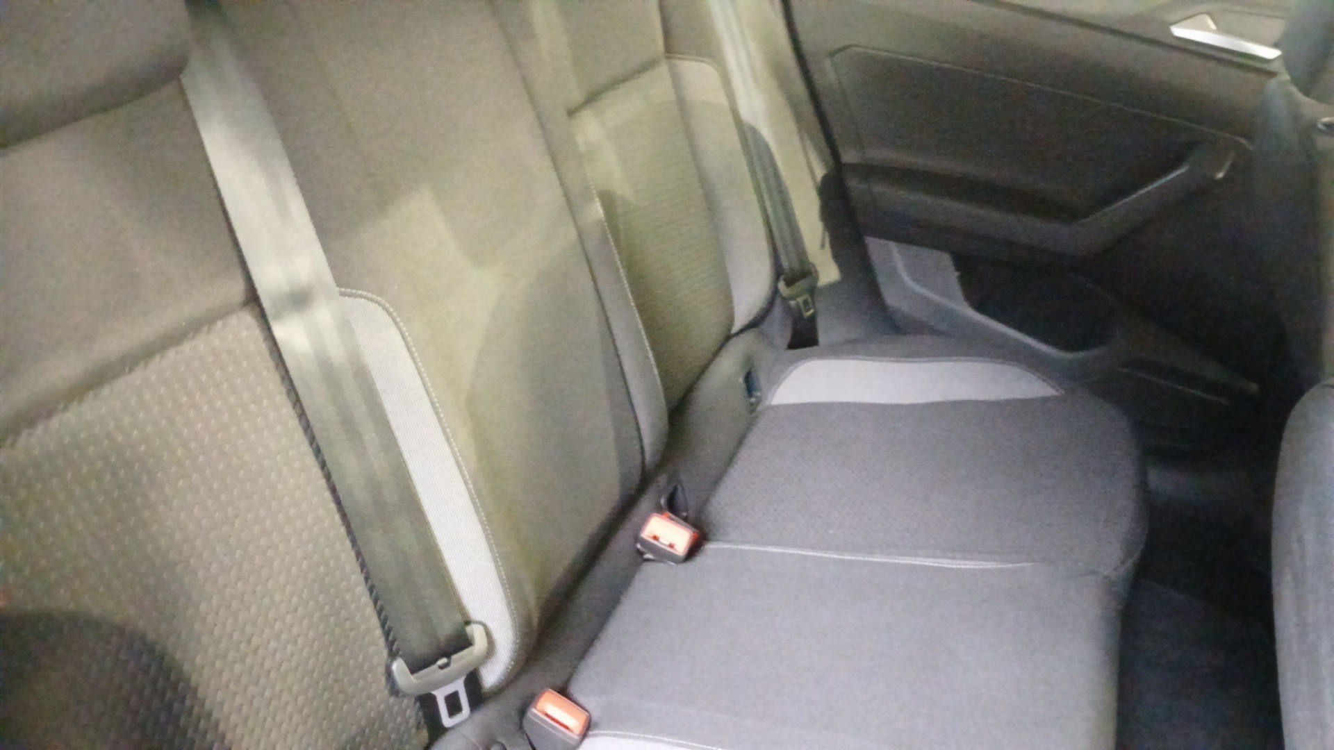 VOLKSWAGEN POLO VW Edition 1.0 TSI 95
