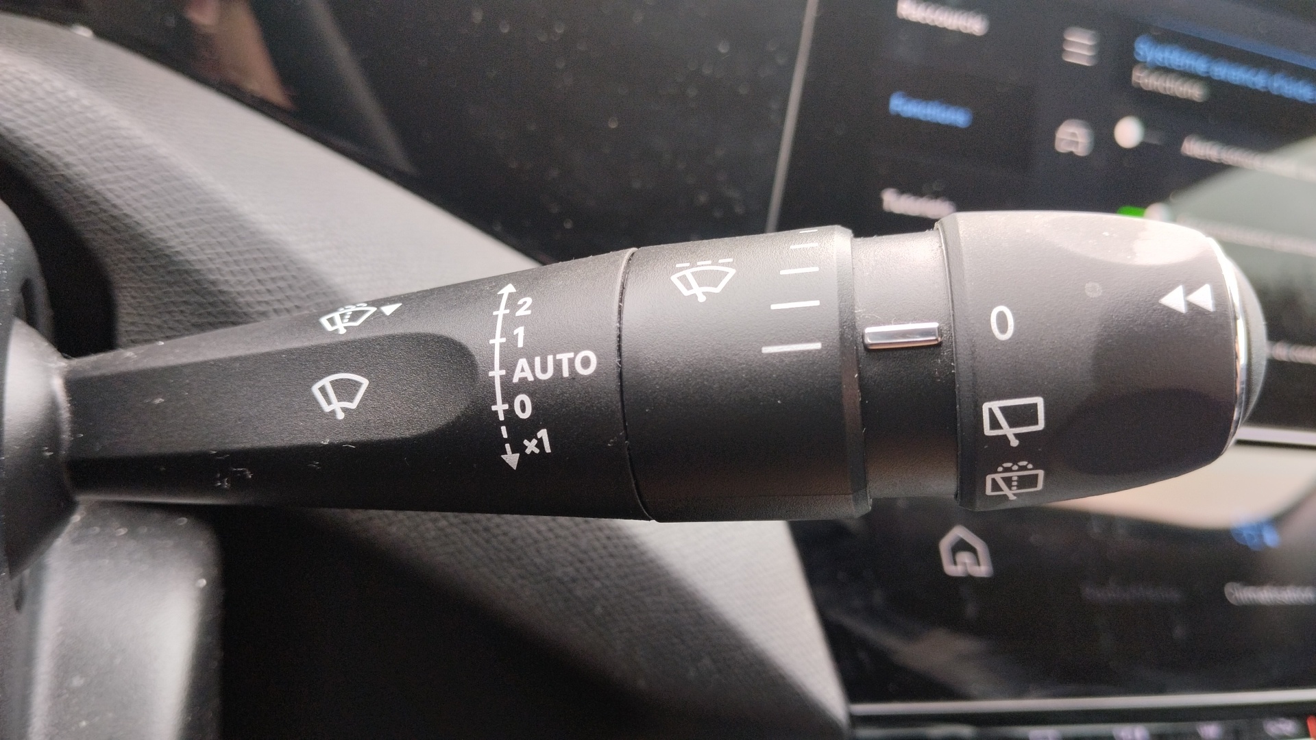 PEUGEOT 308 Allure Hybrid 145 ch e-DCS6