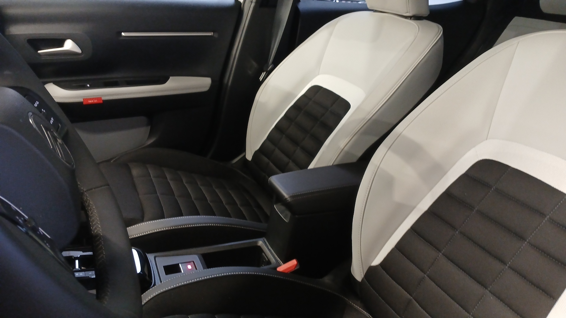 CITROEN C3 AIRCROSS Hybride 145 E-dcs6 MAX